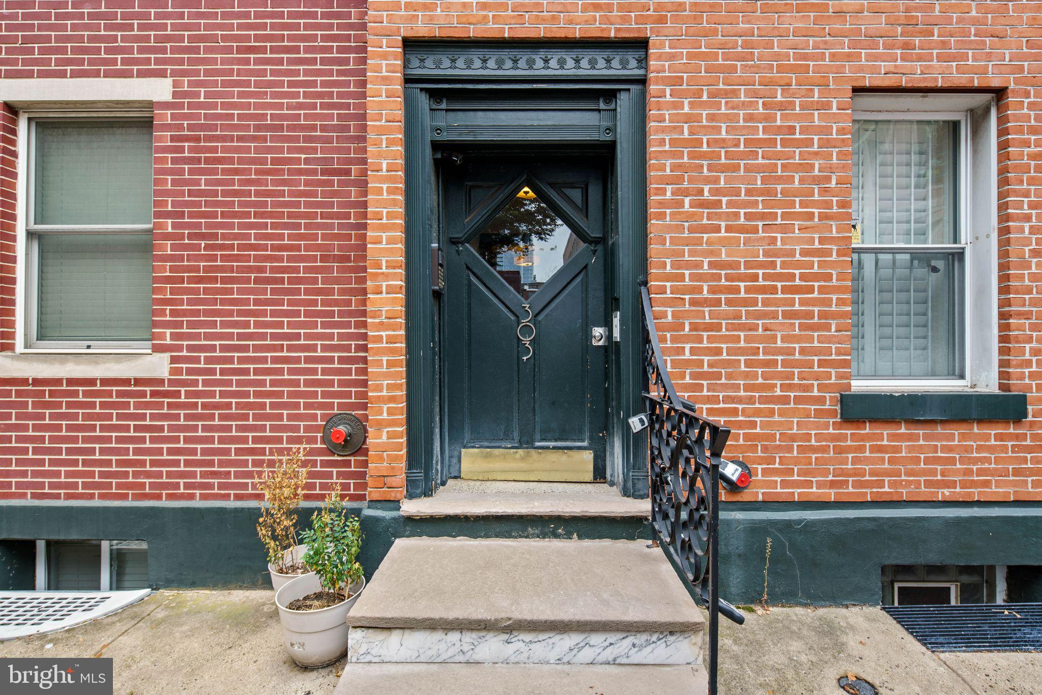 303 S 11TH STREET 9