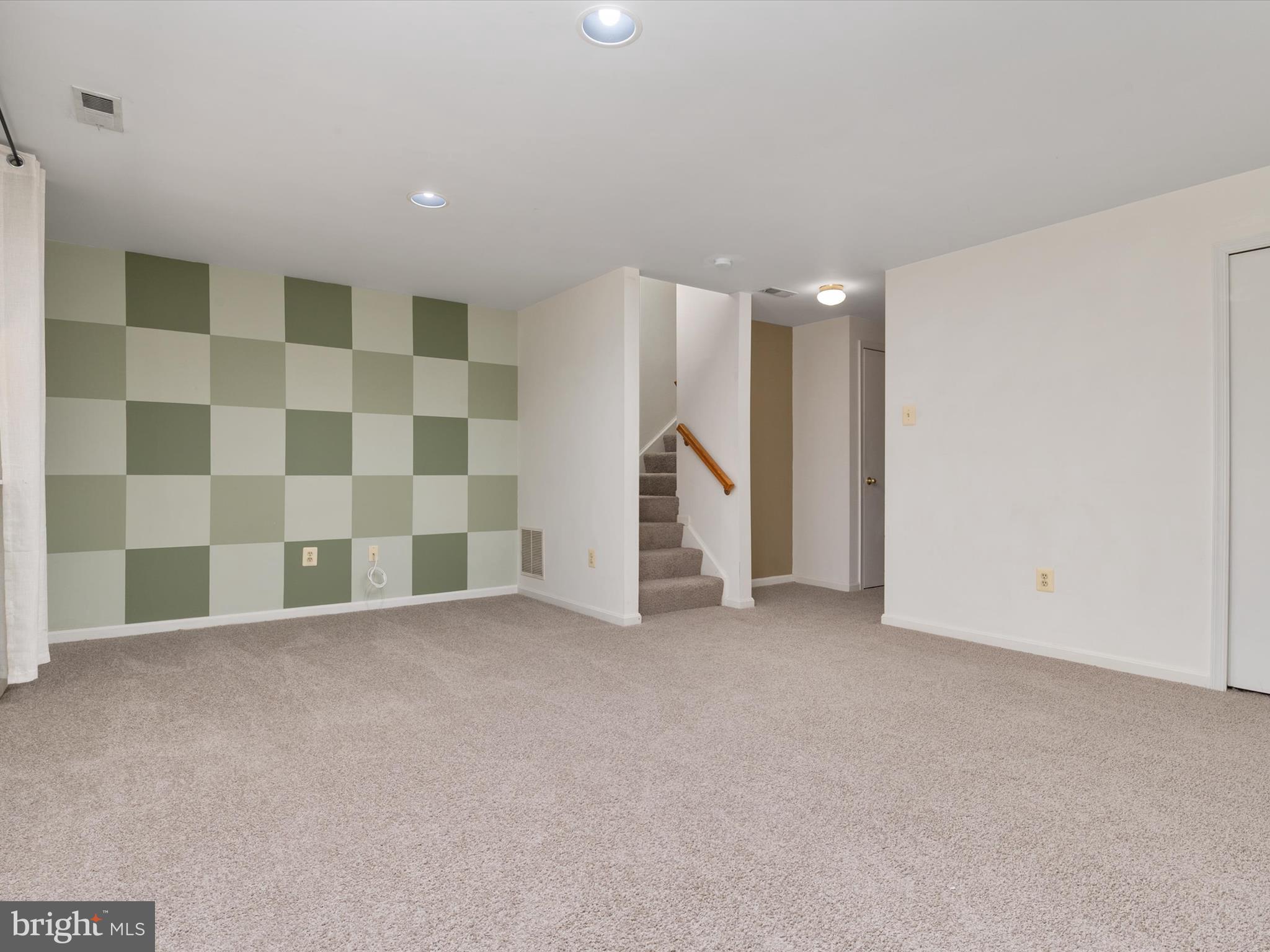 LIONS GATE - Residential