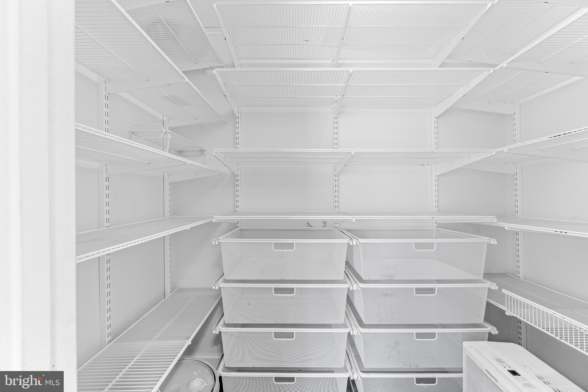 ELVATON ACRES - Residential