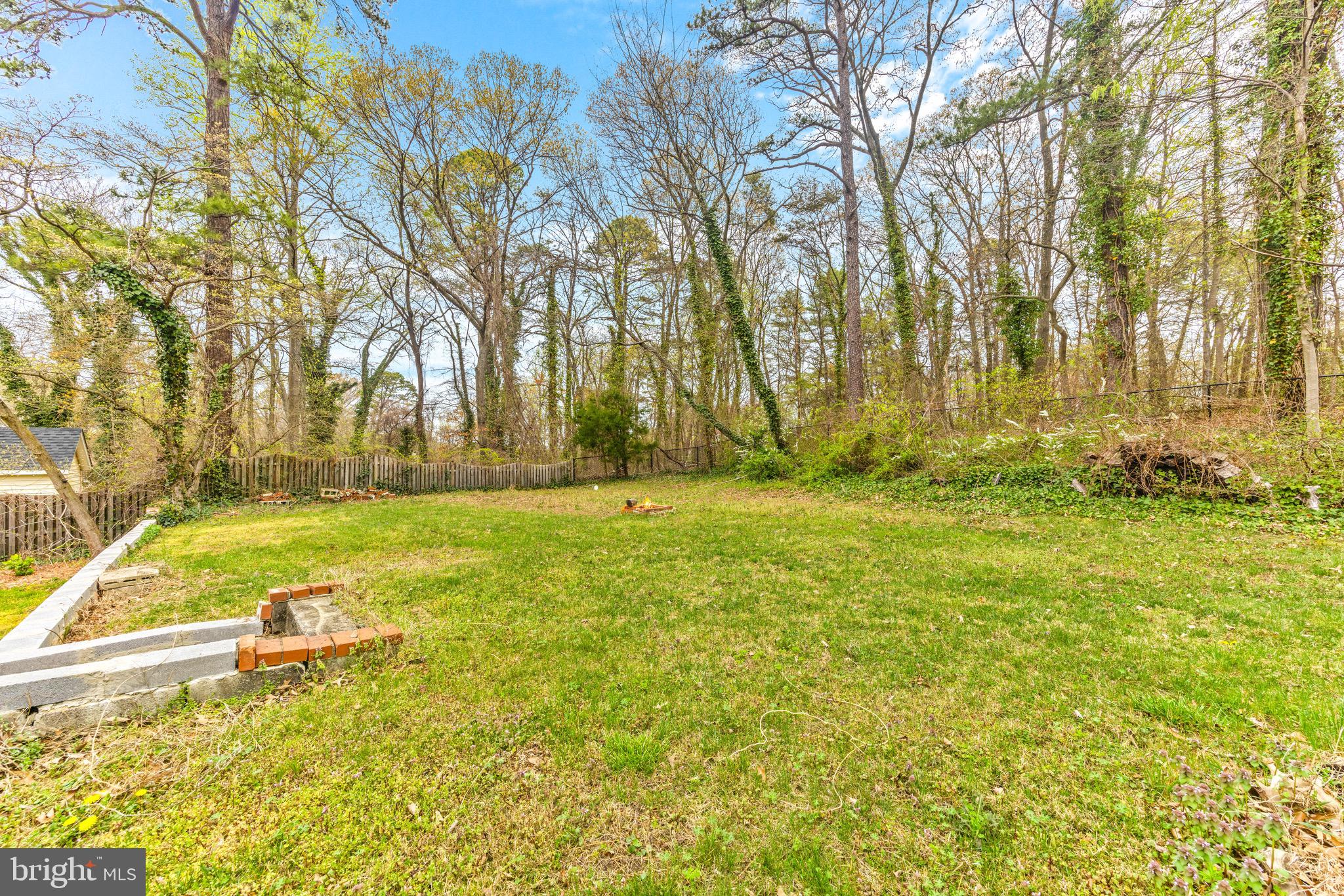 ELVATON ACRES - Residential