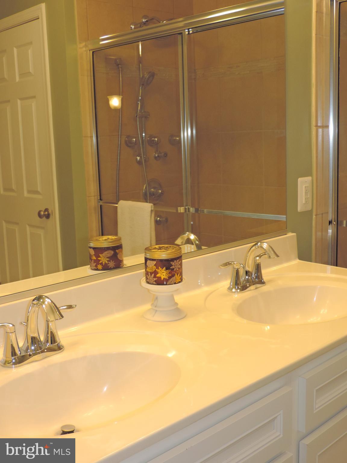 RAVENHURST GLEN - Residential