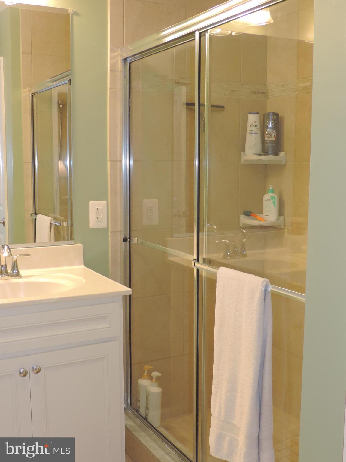 RAVENHURST GLEN - Residential