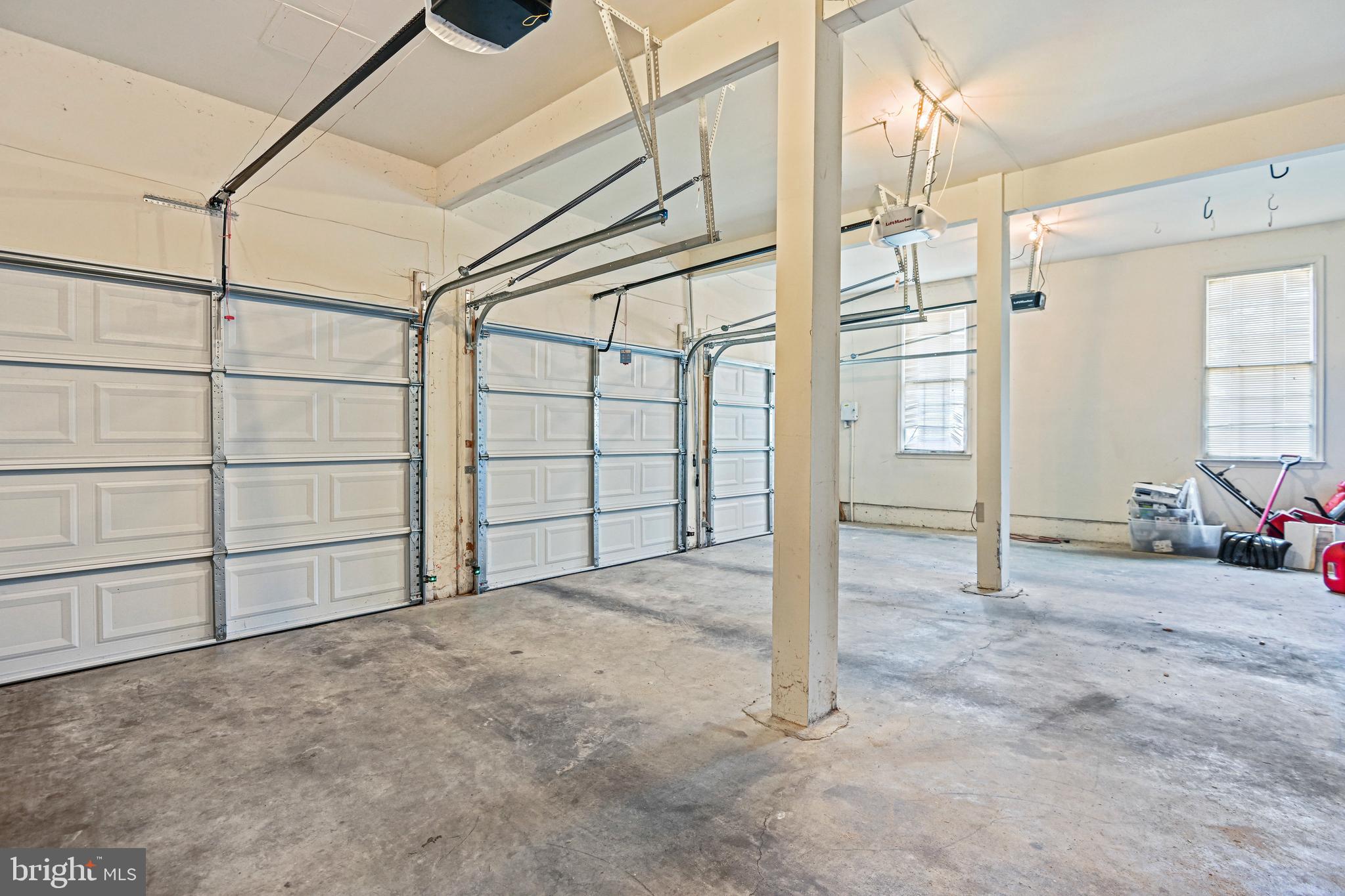 ESTATES AT GREAT FALLS - Residential Lease