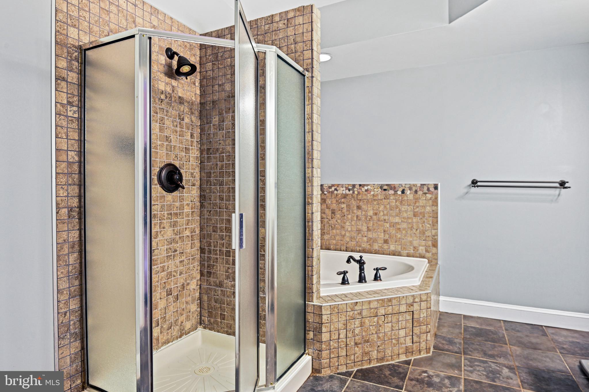 ESTATES AT GREAT FALLS - Residential Lease