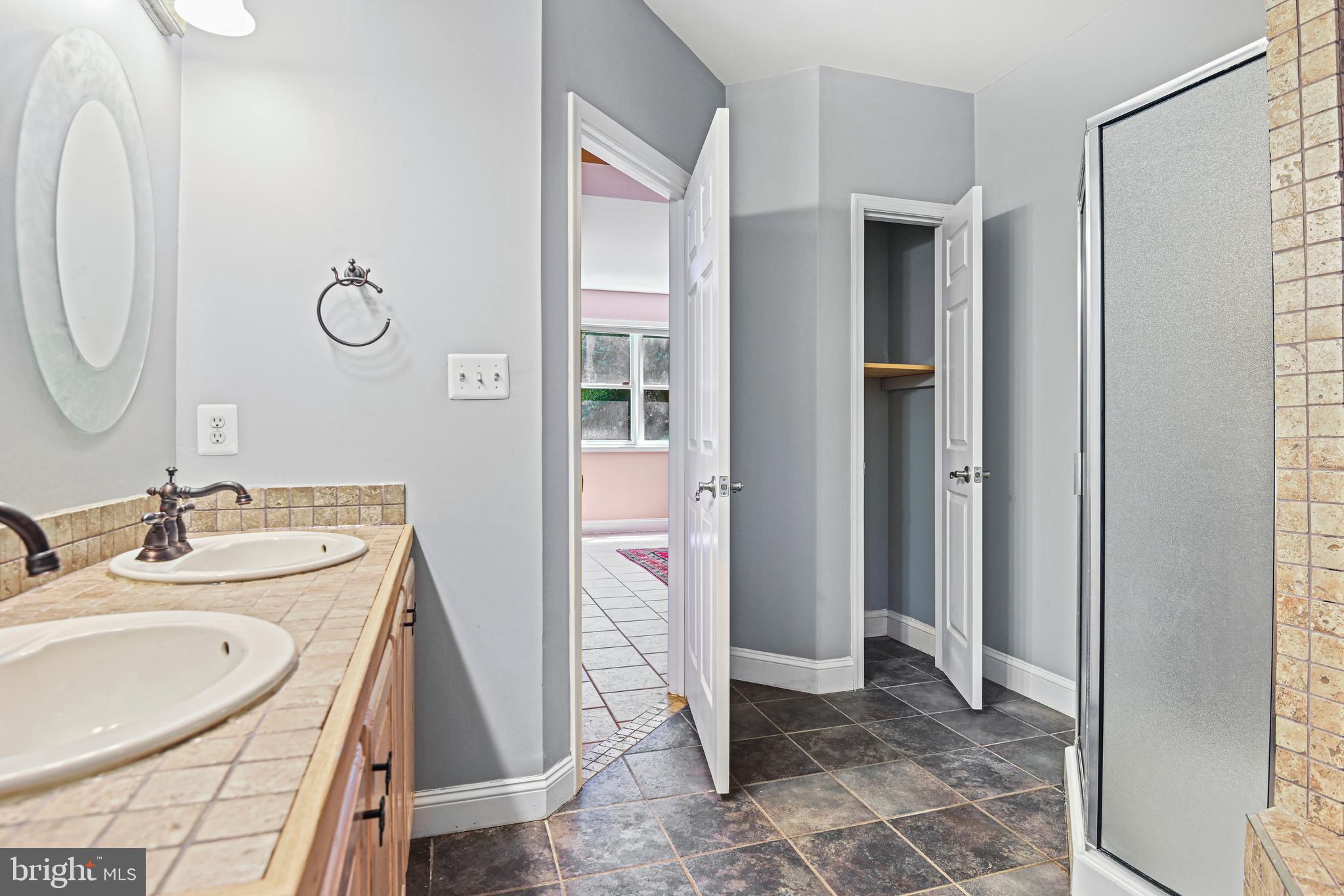 ESTATES AT GREAT FALLS - Residential Lease