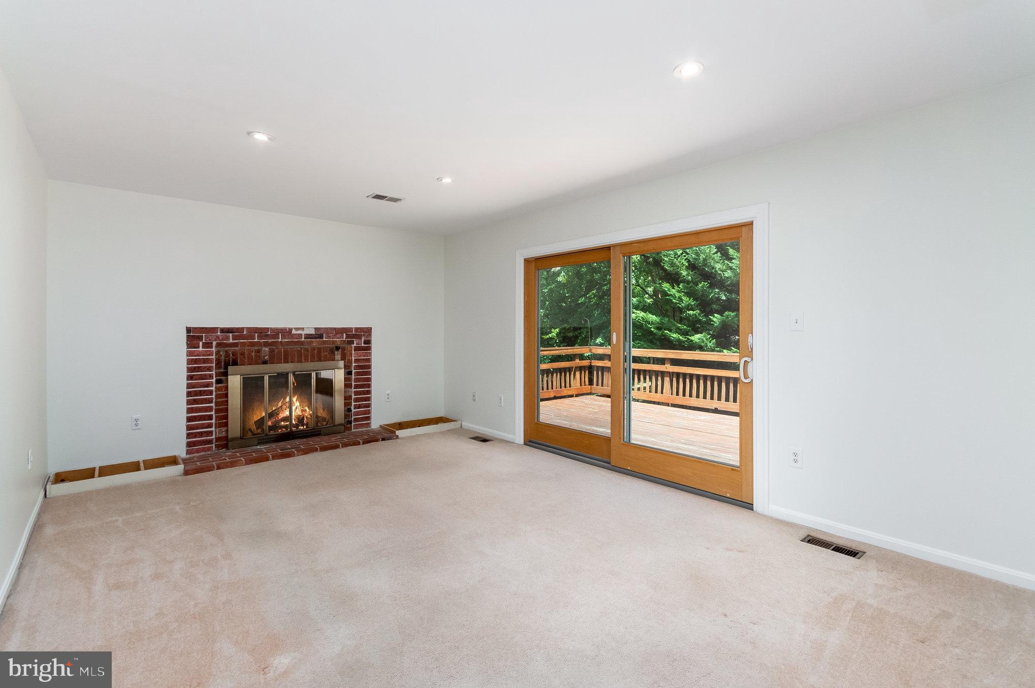 ROLLING VALLEY - Residential