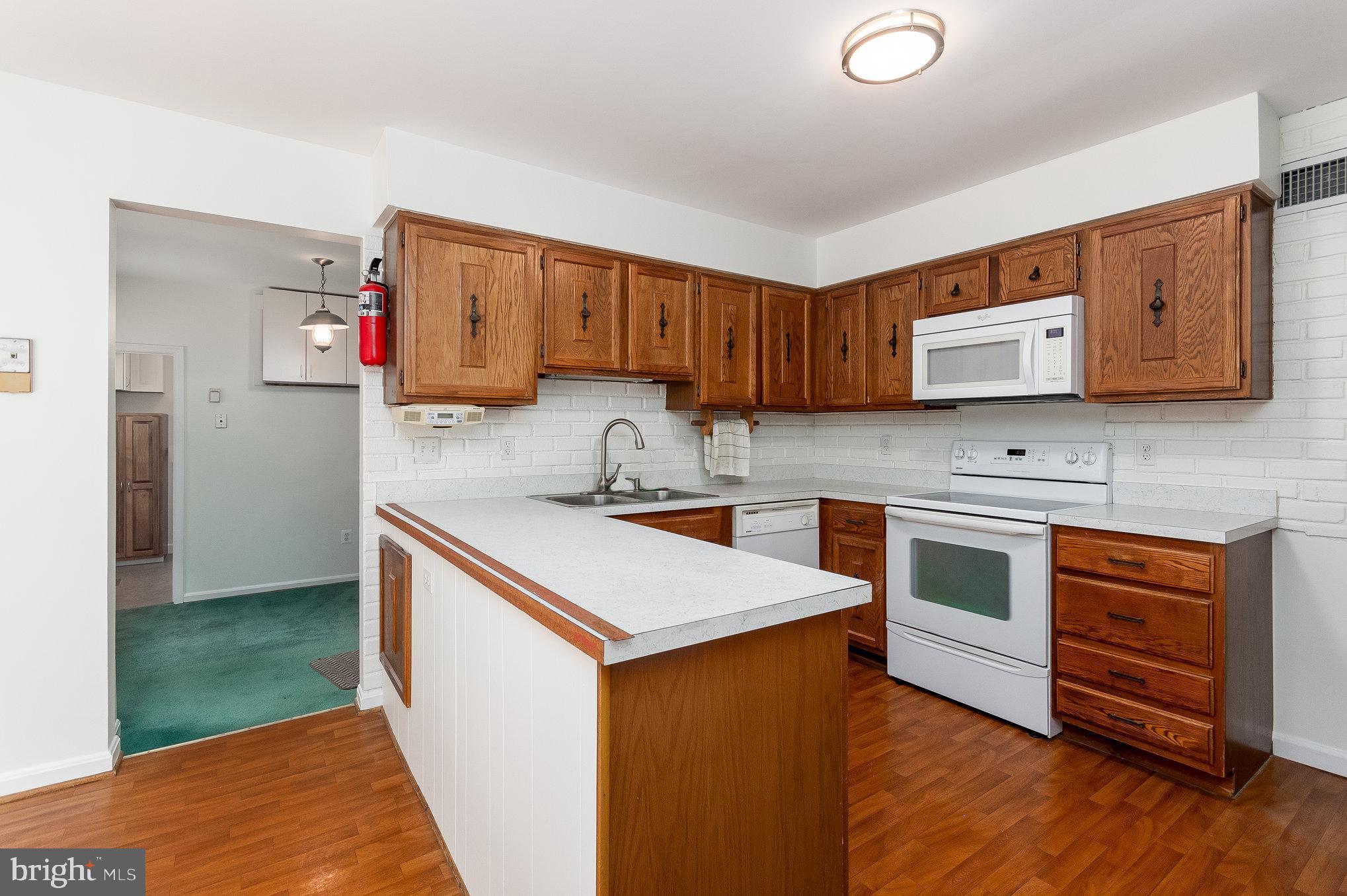 ROLLING VALLEY - Residential