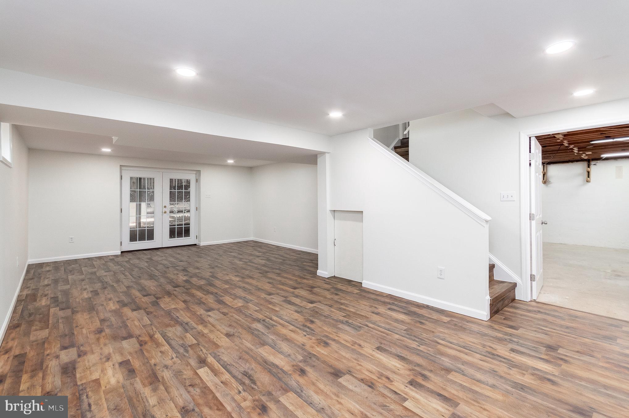 ROLLING VALLEY - Residential