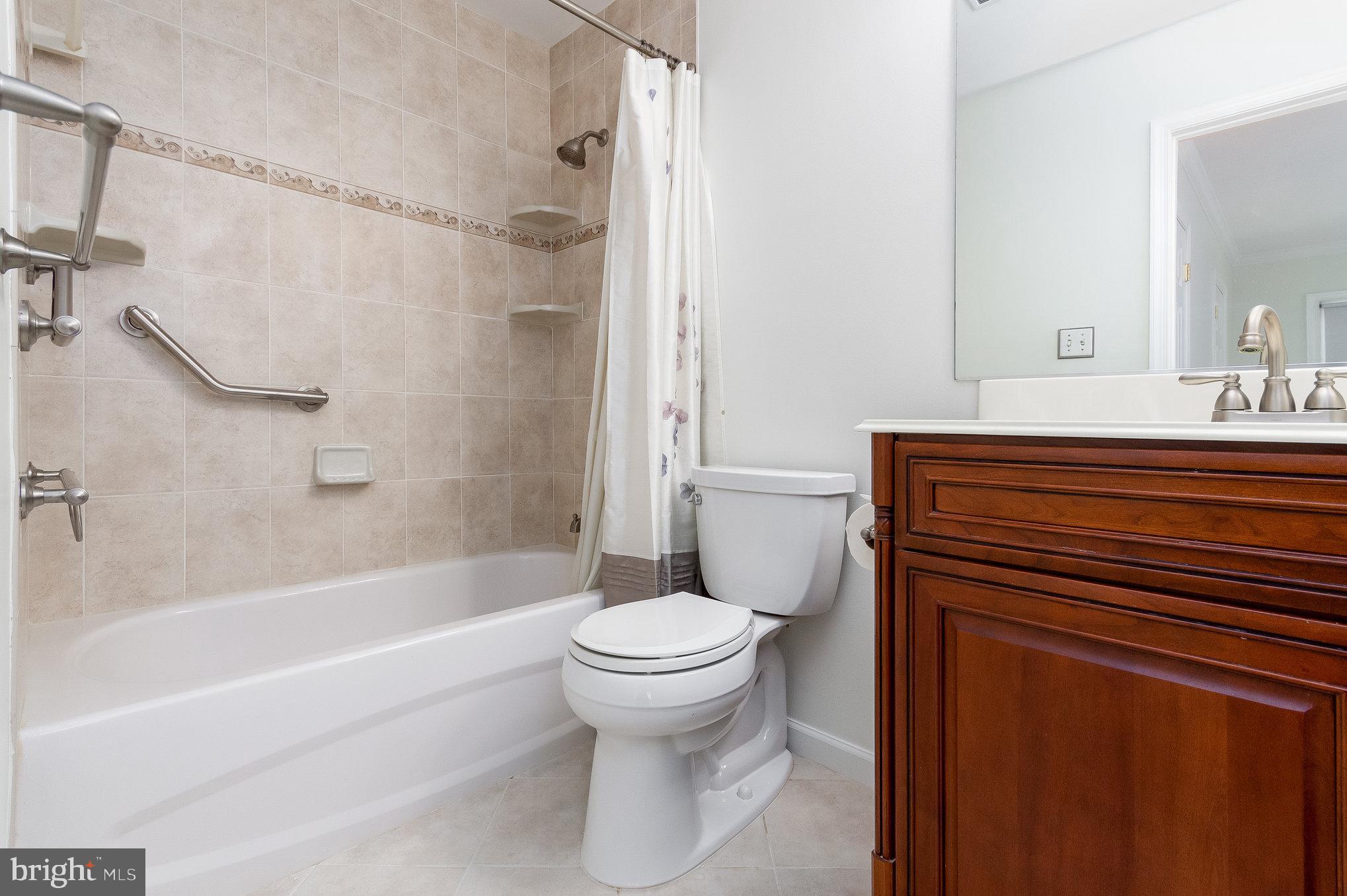 ROLLING VALLEY - Residential