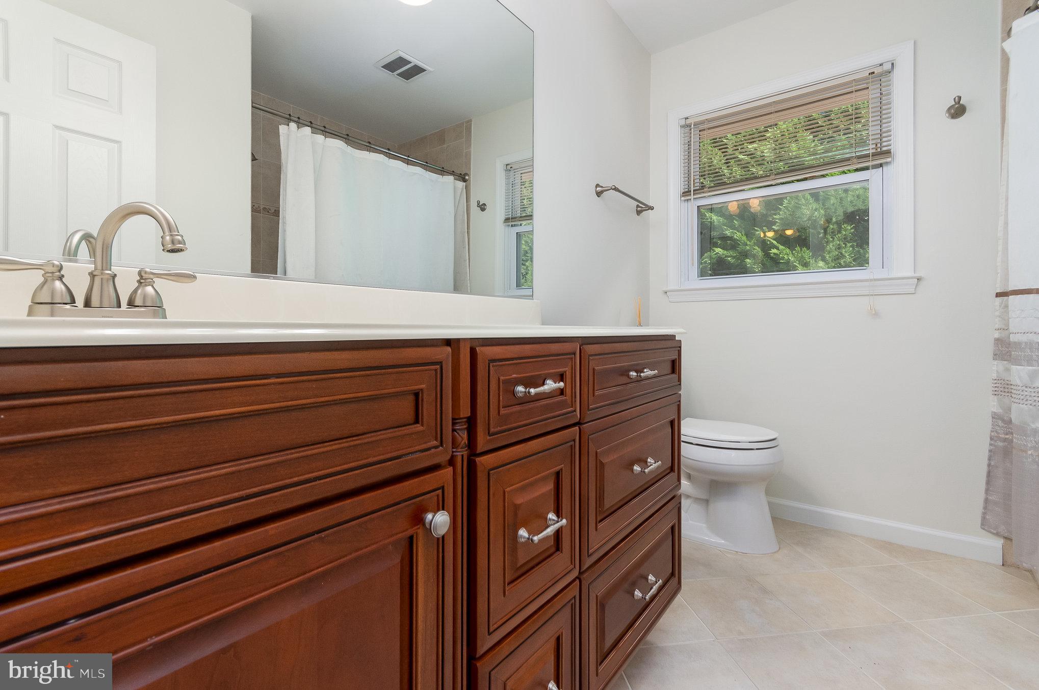 ROLLING VALLEY - Residential