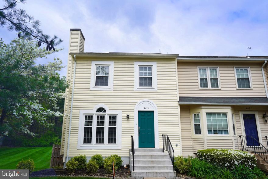 Stunning Centreville Town House with tons of lights that backs up to the open green space. Located in a commuter's dream spot, 3 level end unit with a walk-out basement. This home features 3 spacious bedrooms, 3.5 bathrooms. Kitchen w/Granite Counter top & Mosaic Backsplash, SS Appliances. Hardwood on main level, washer/dryer, 2 parking spaces. Deck off kitchen. Perfect for entertaining with large deck in the rear. Ideal location, easy to shops/dining/grocery at Village Center. Close to routes 66 & 28. Private backyard view of trees and common area. Natural light.