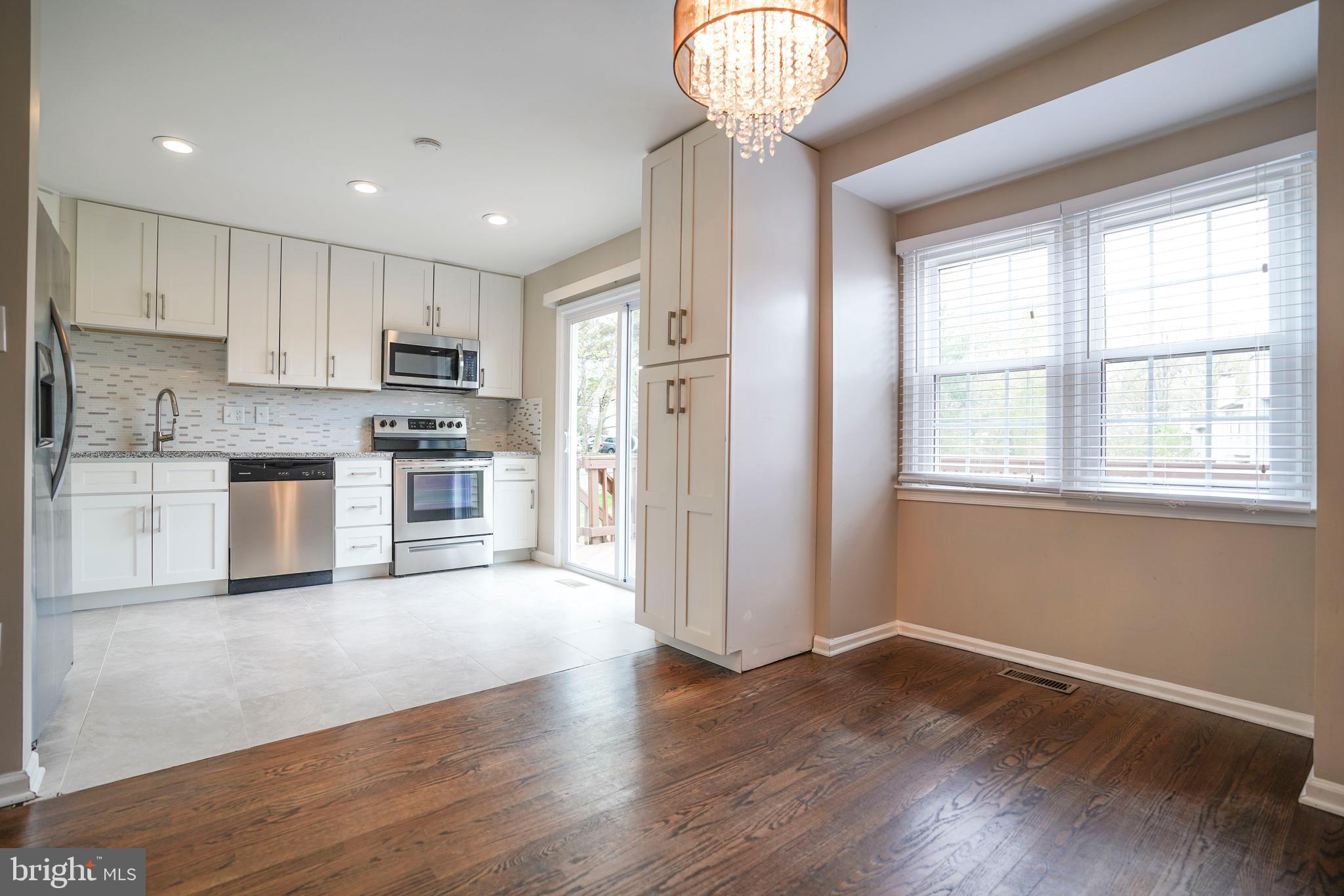 STONEHENGE - Residential