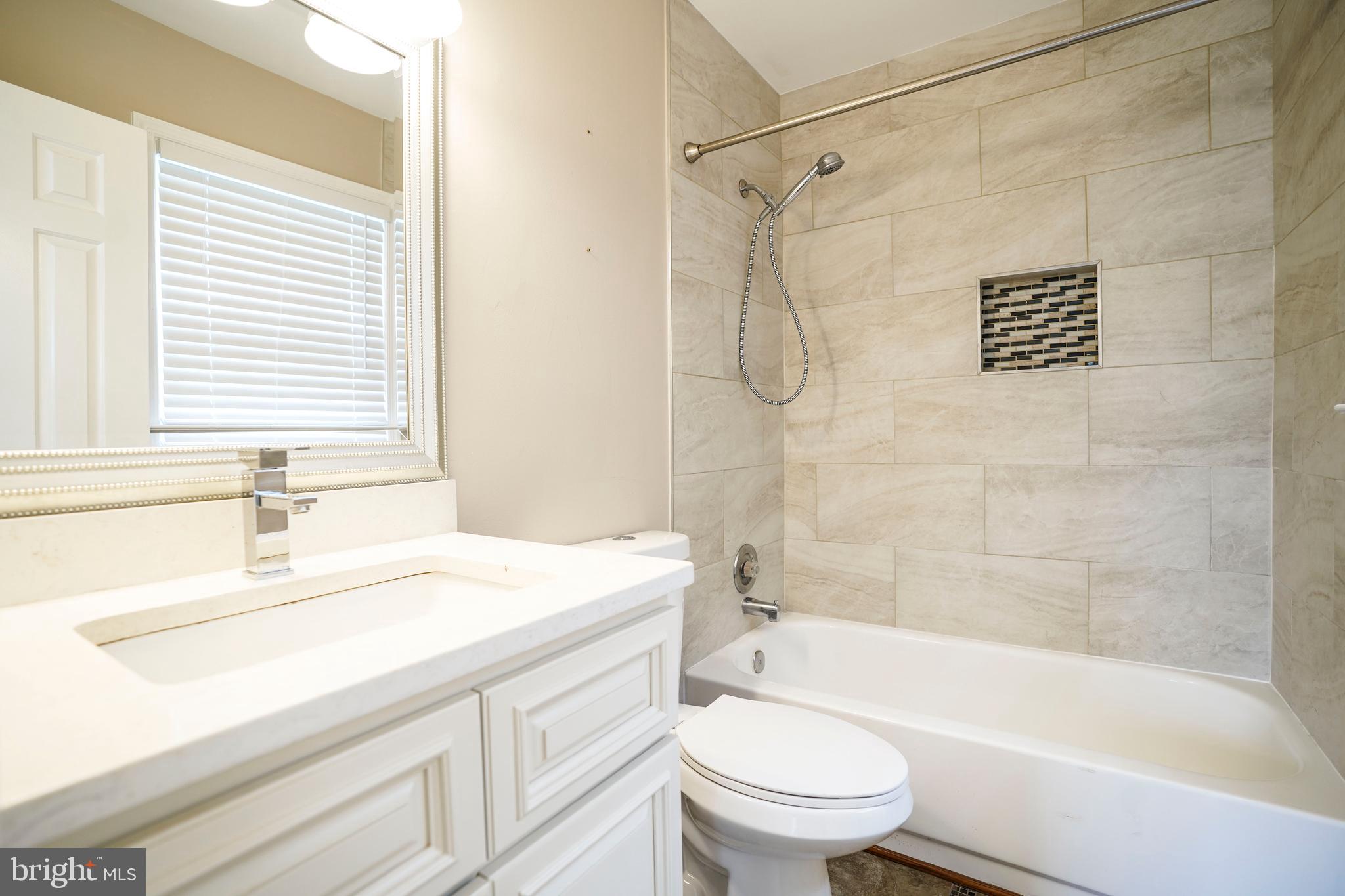 STONEHENGE - Residential