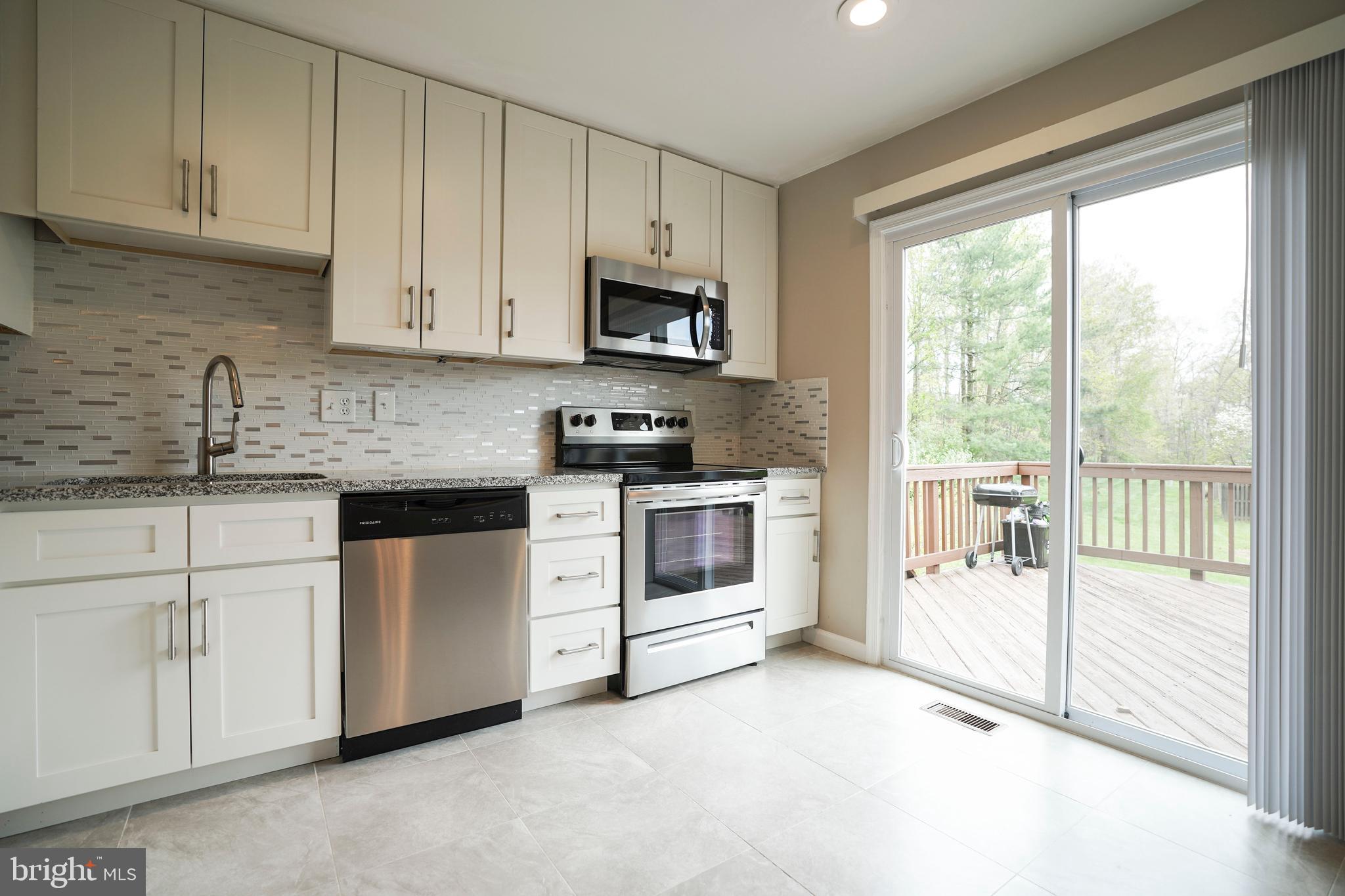 STONEHENGE - Residential