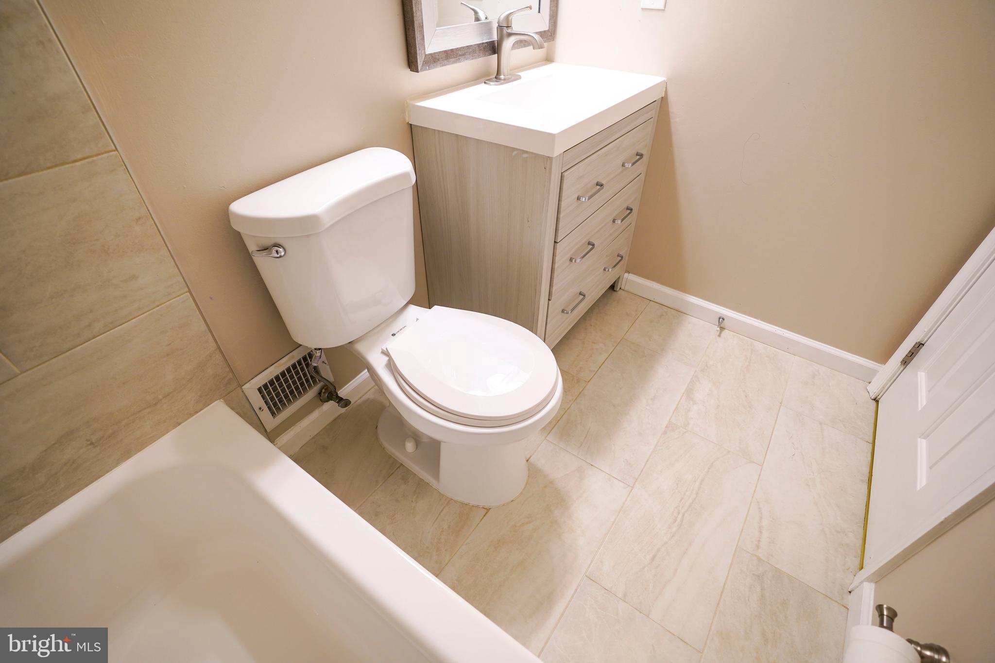 STONEHENGE - Residential