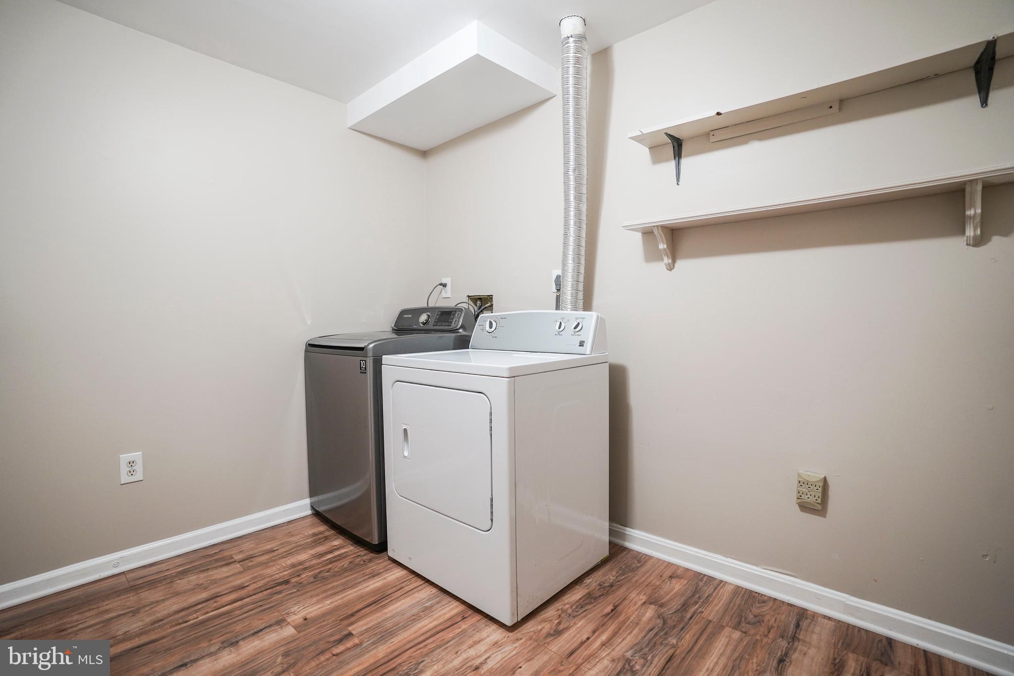 STONEHENGE - Residential