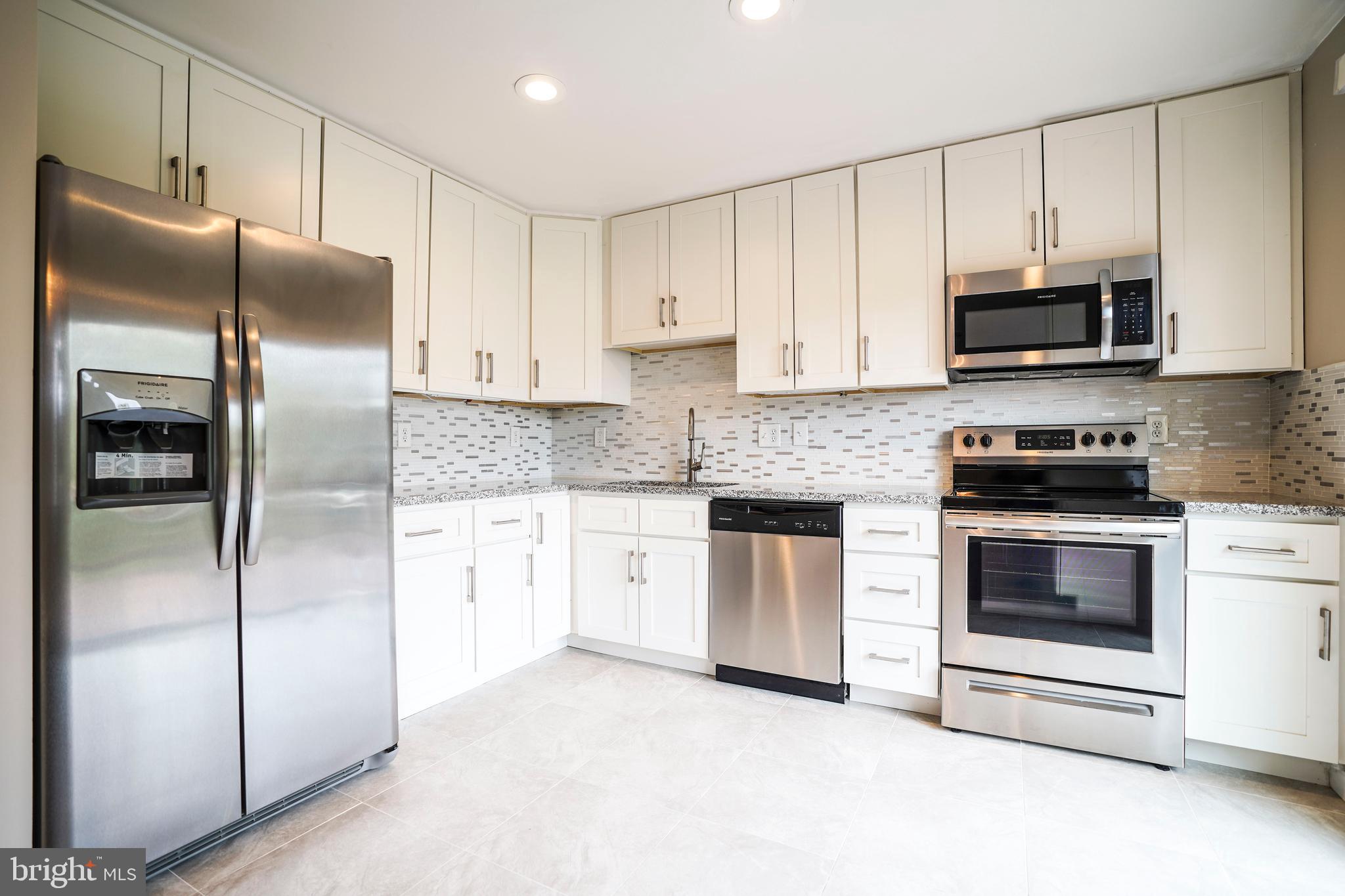 STONEHENGE - Residential