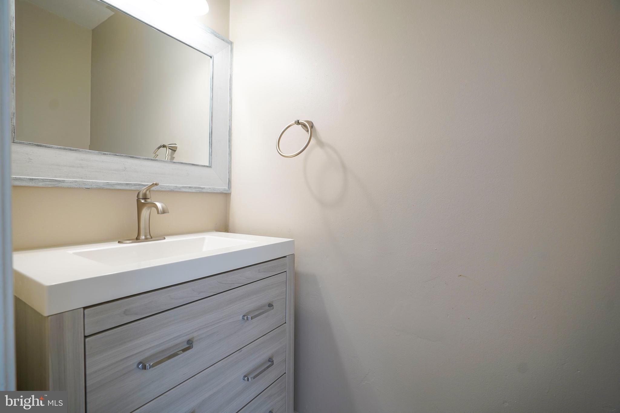 STONEHENGE - Residential