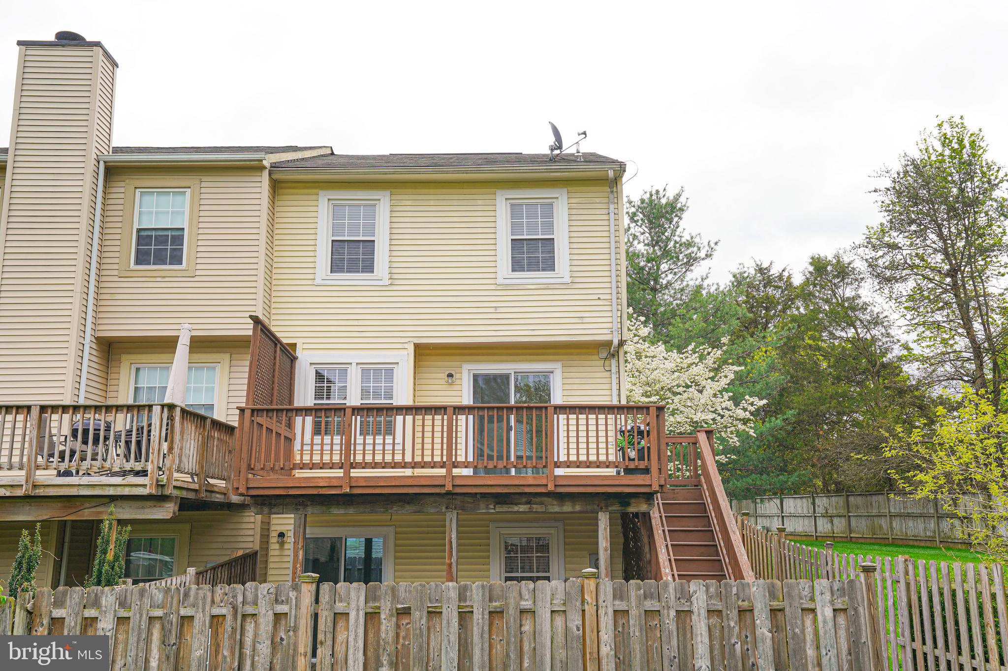 STONEHENGE - Residential