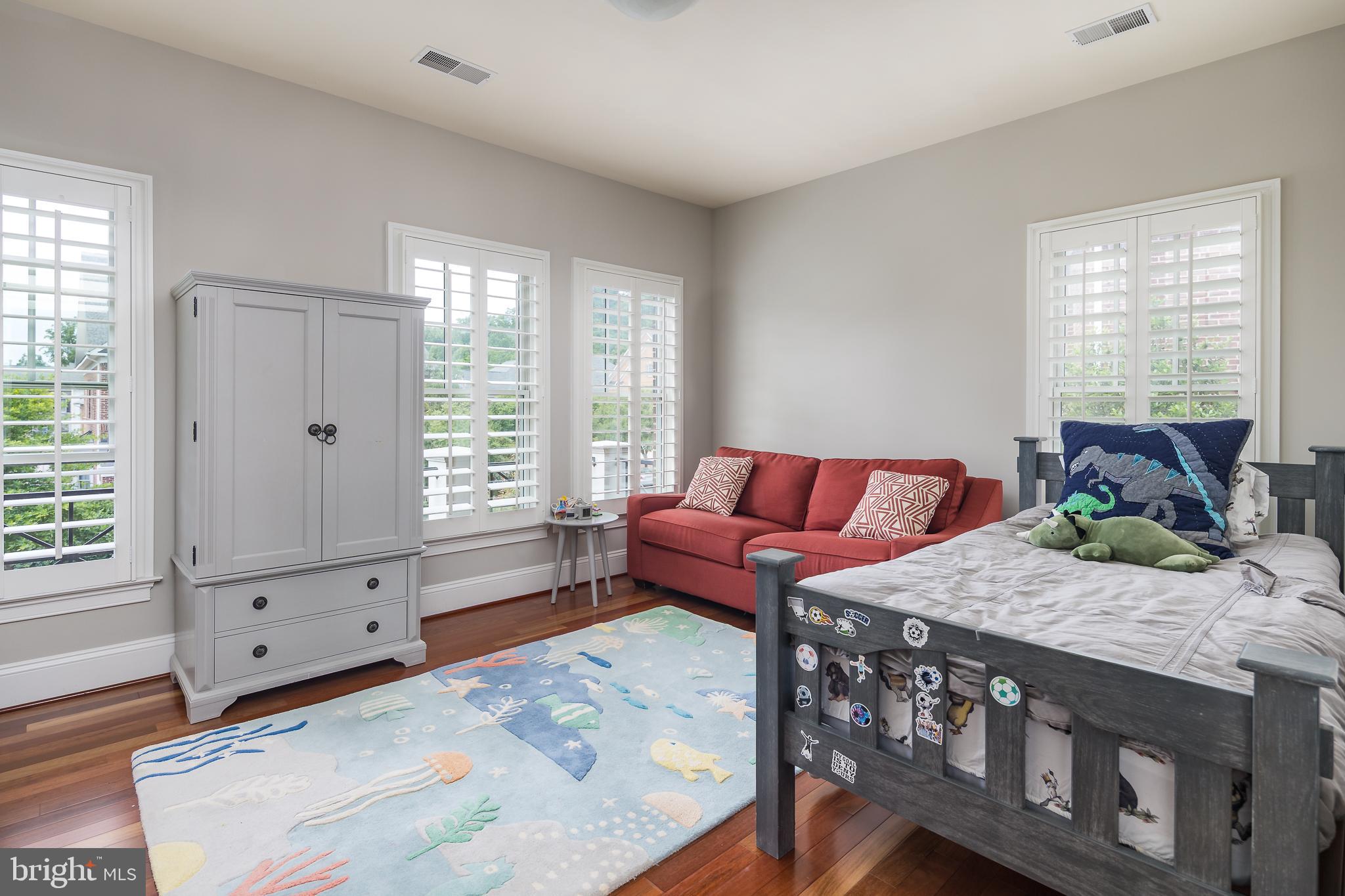 STOCKWELL MANOR - Residential