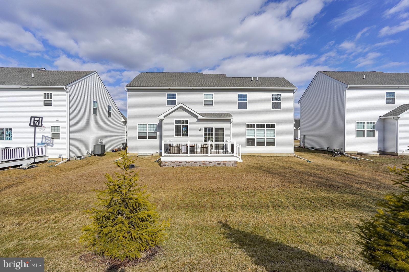 SWEETWATER FARM - Residential