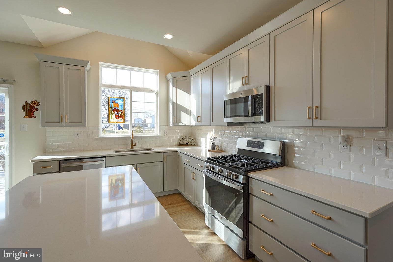 SWEETWATER FARM - Residential