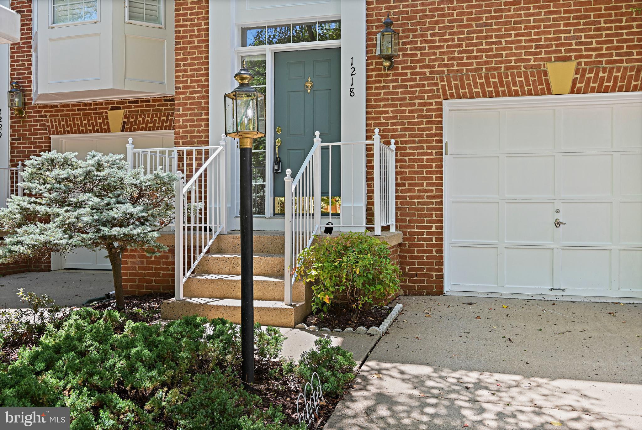 RESTON - Residential