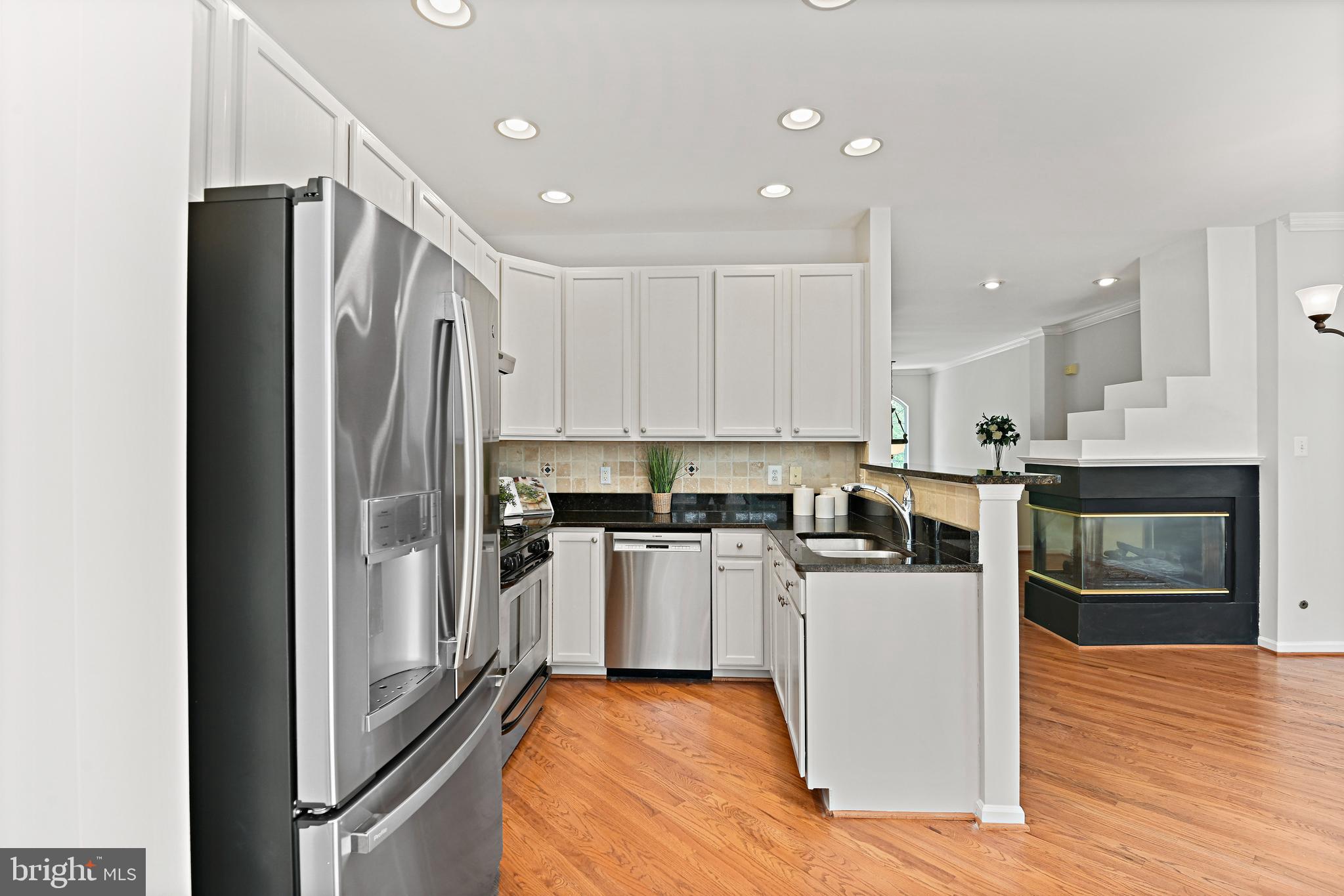 RESTON - Residential