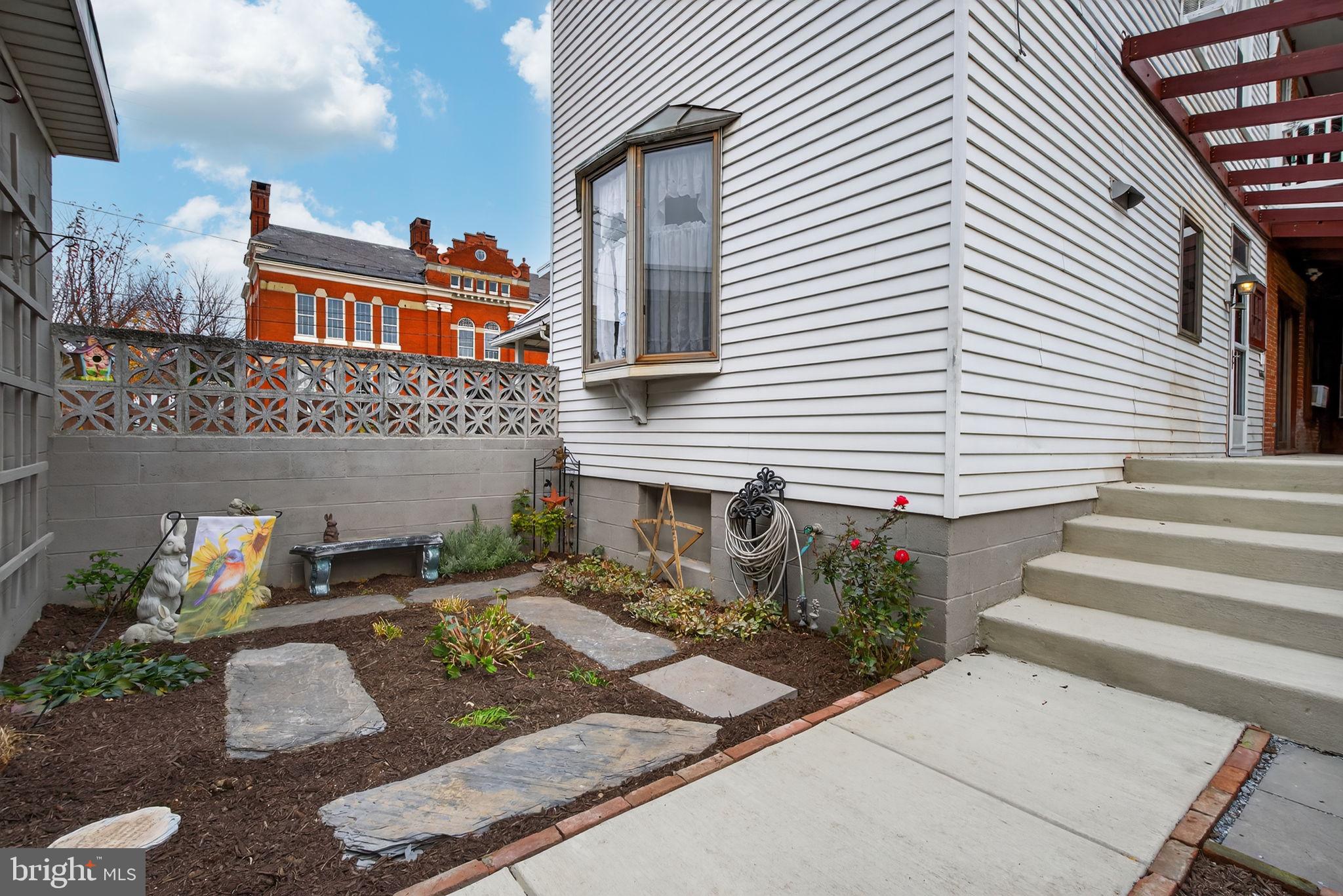 COLUMBIA - Residential