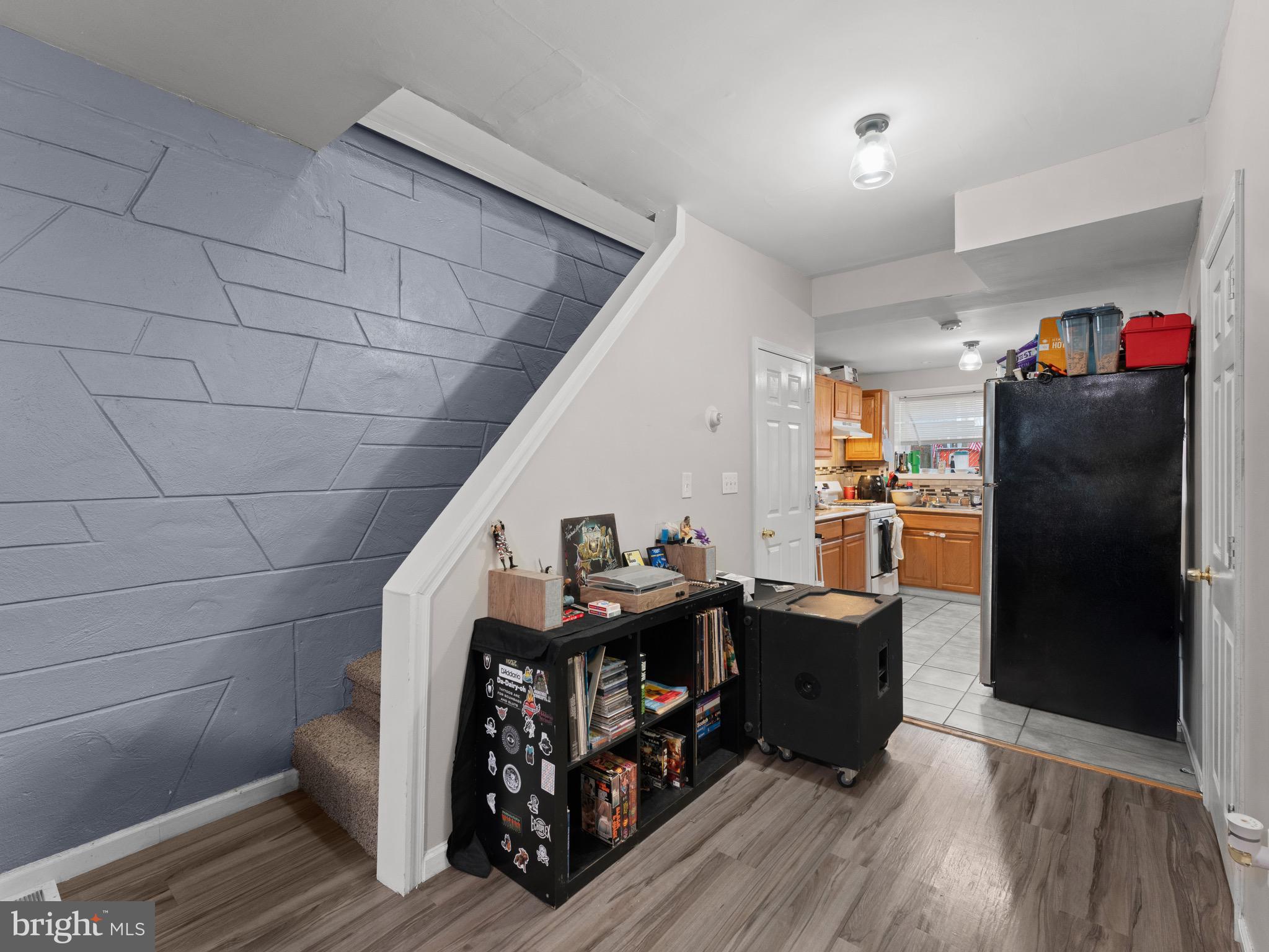 POINT BREEZE - Residential