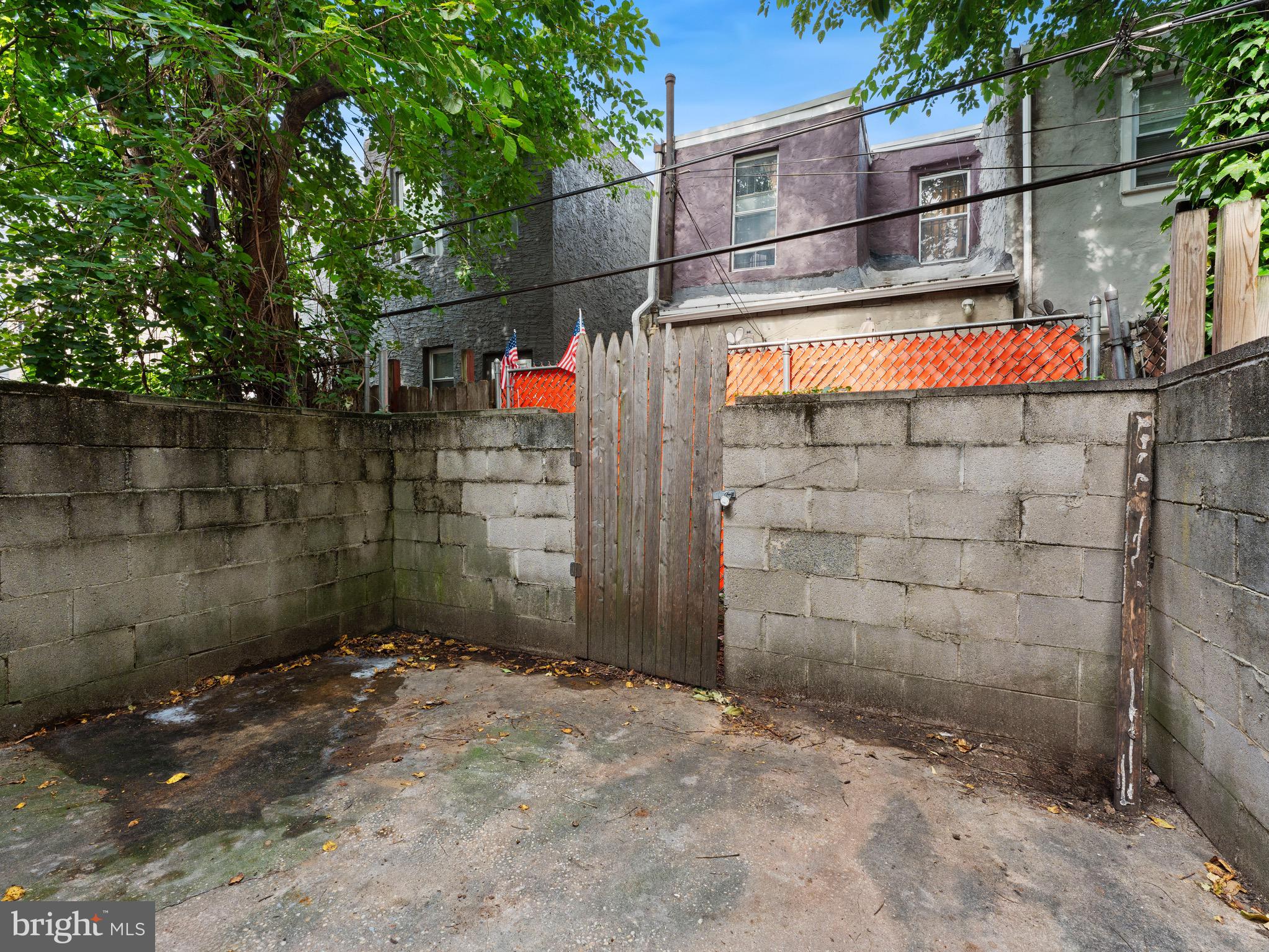 POINT BREEZE - Residential