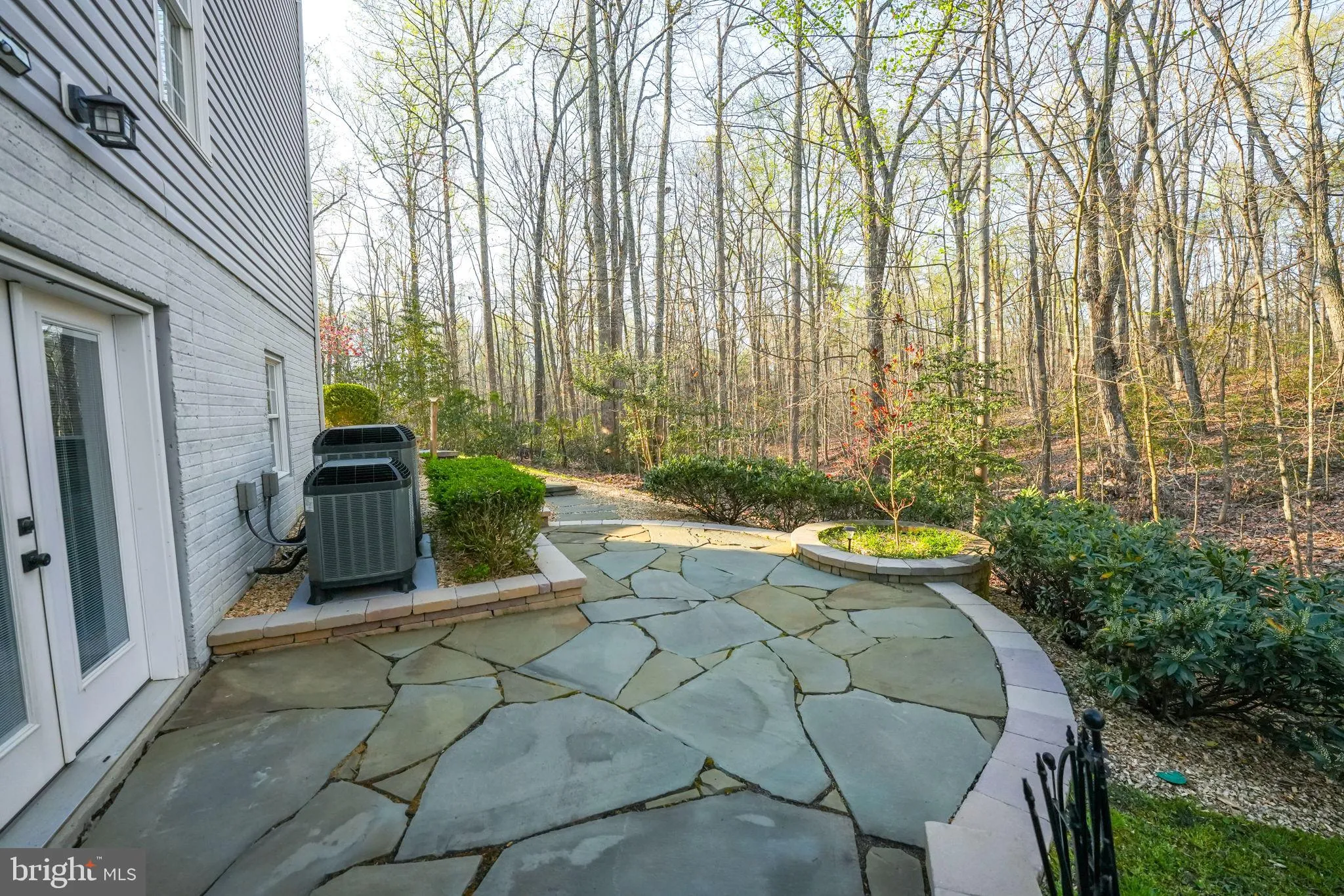 Fredericksburg, Virginia 22406, United States, 4 Bedrooms Bedrooms, ,4 BathroomsBathrooms,Residential,Contingent,102744