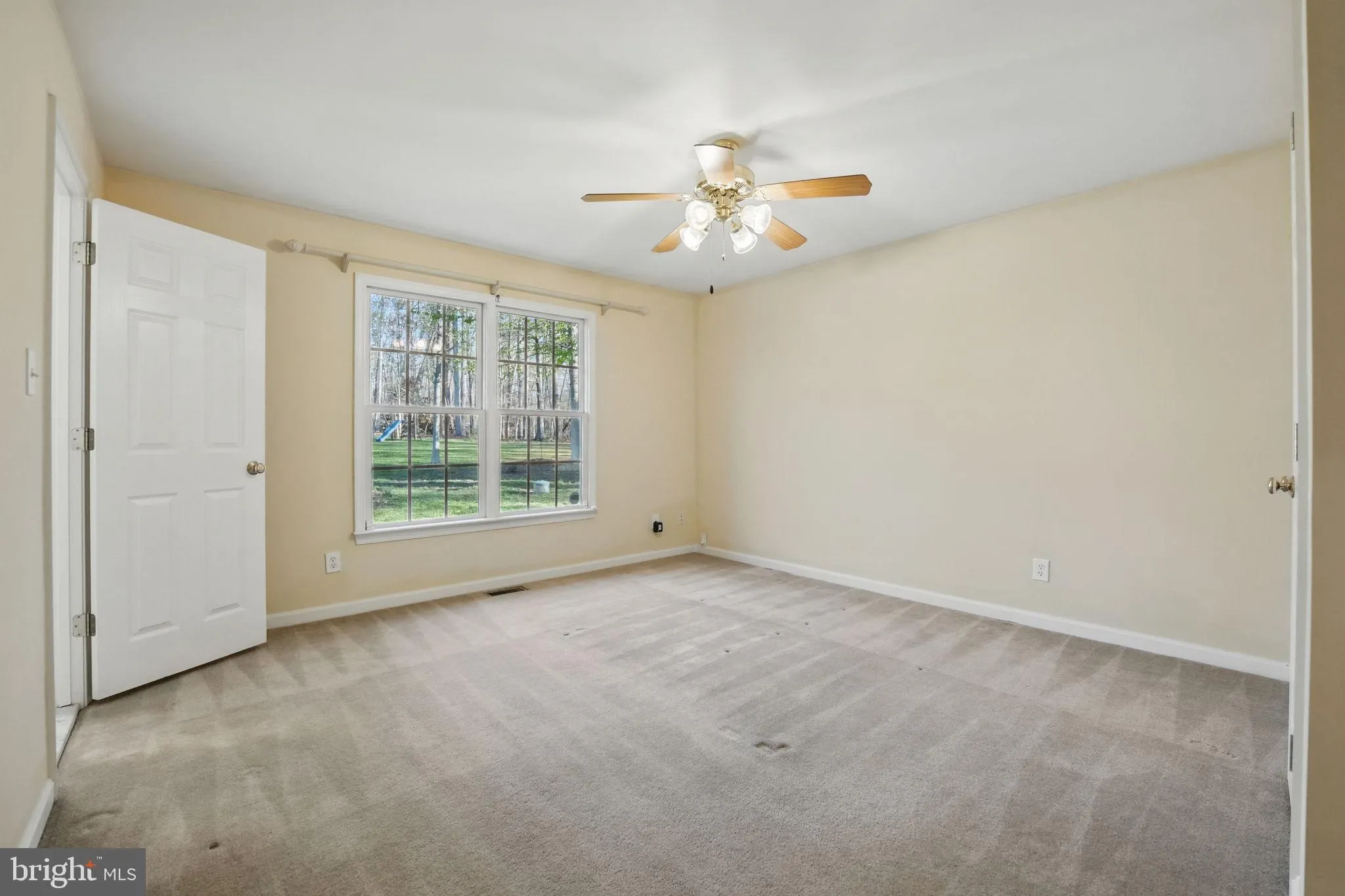 Fredericksburg, Virginia 22406, United States, 4 Bedrooms Bedrooms, ,4 BathroomsBathrooms,Residential,Contingent,102744