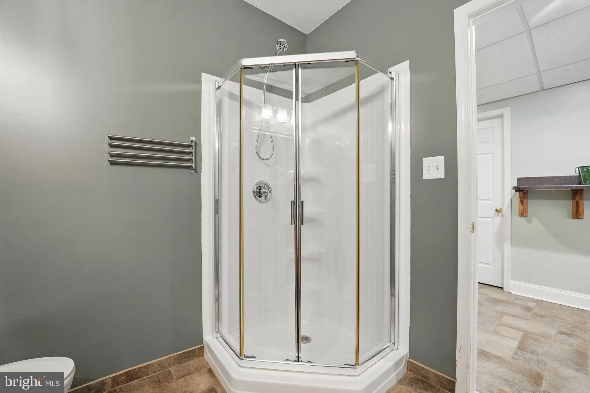 Fredericksburg, Virginia 22406, United States, 4 Bedrooms Bedrooms, ,4 BathroomsBathrooms,Residential,Contingent,102744