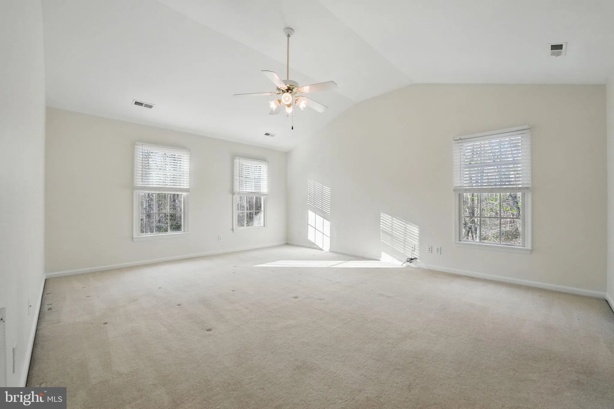 Fredericksburg, Virginia 22406, United States, 4 Bedrooms Bedrooms, ,4 BathroomsBathrooms,Residential,Contingent,102744