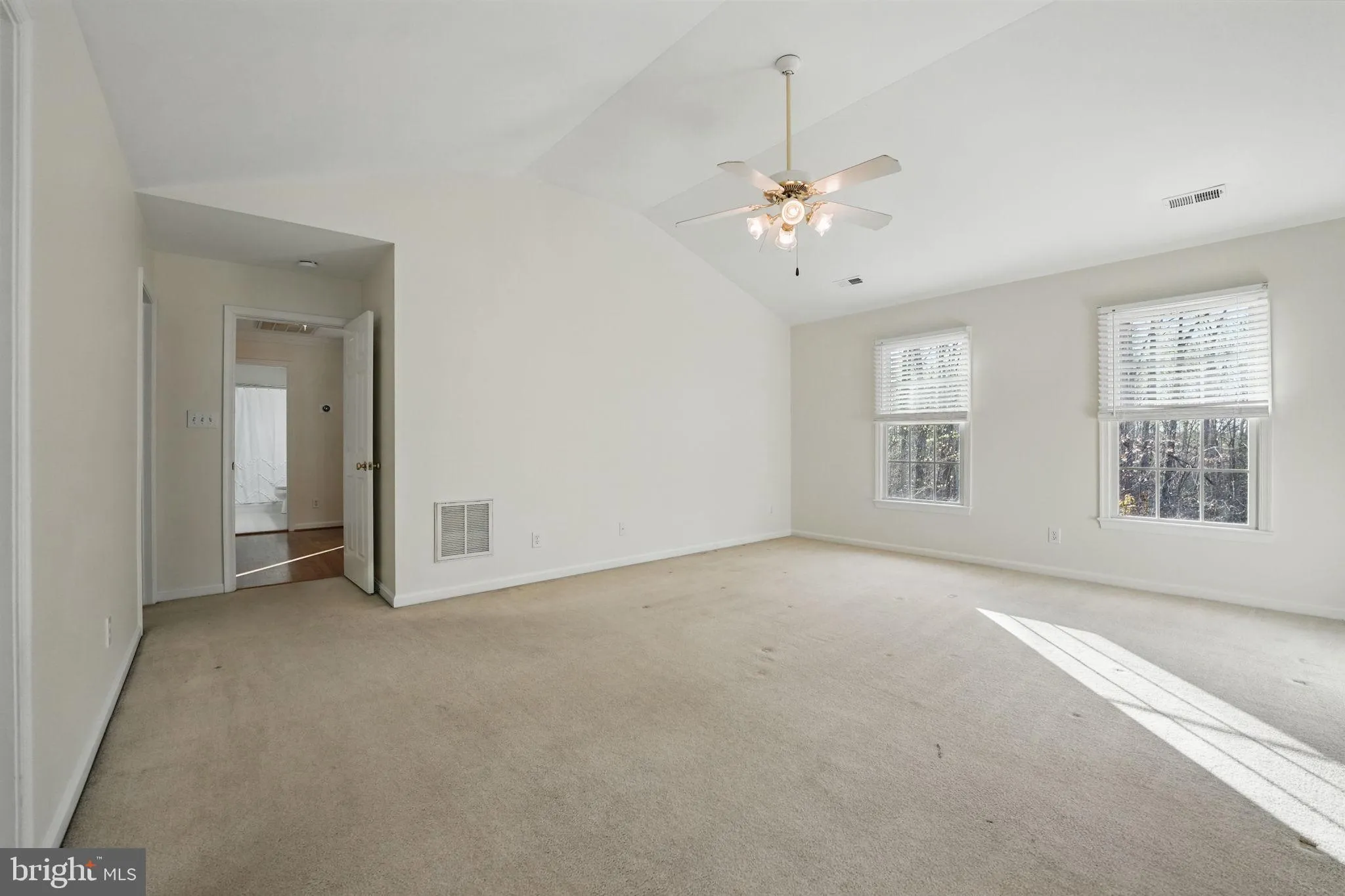 Fredericksburg, Virginia 22406, United States, 4 Bedrooms Bedrooms, ,4 BathroomsBathrooms,Residential,Contingent,102744