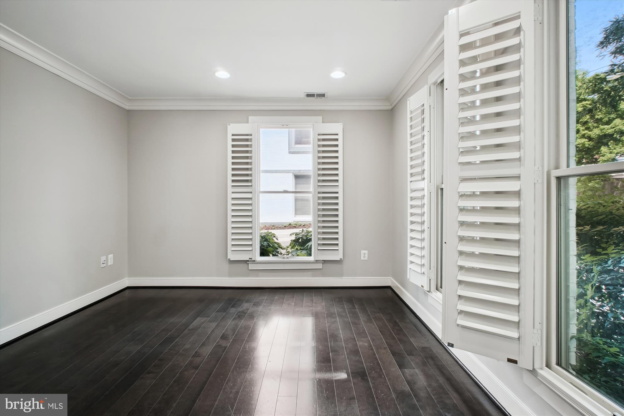 JAMES BLAND HOMES - Residential Lease