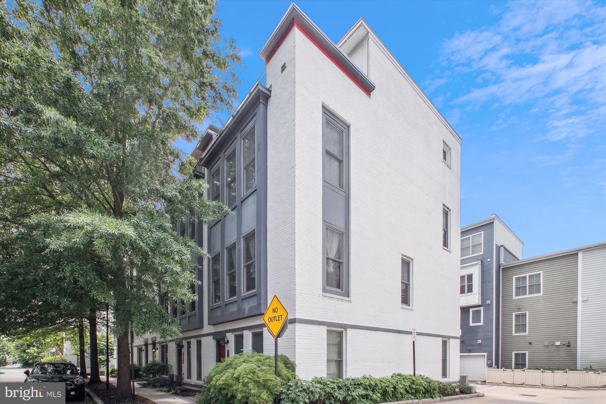 JAMES BLAND HOMES - Residential Lease