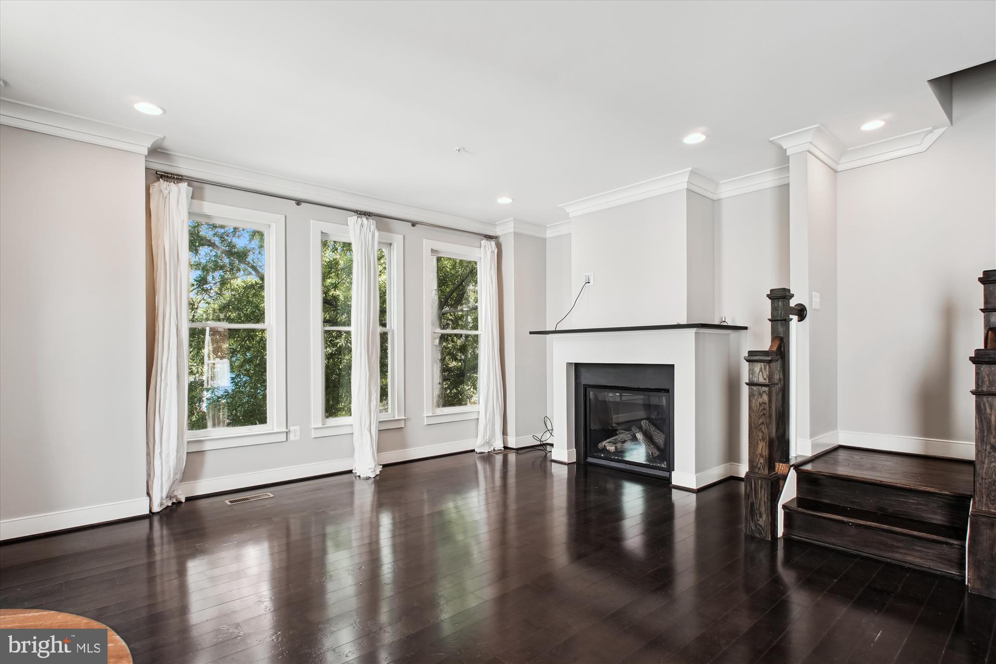 JAMES BLAND HOMES - Residential Lease