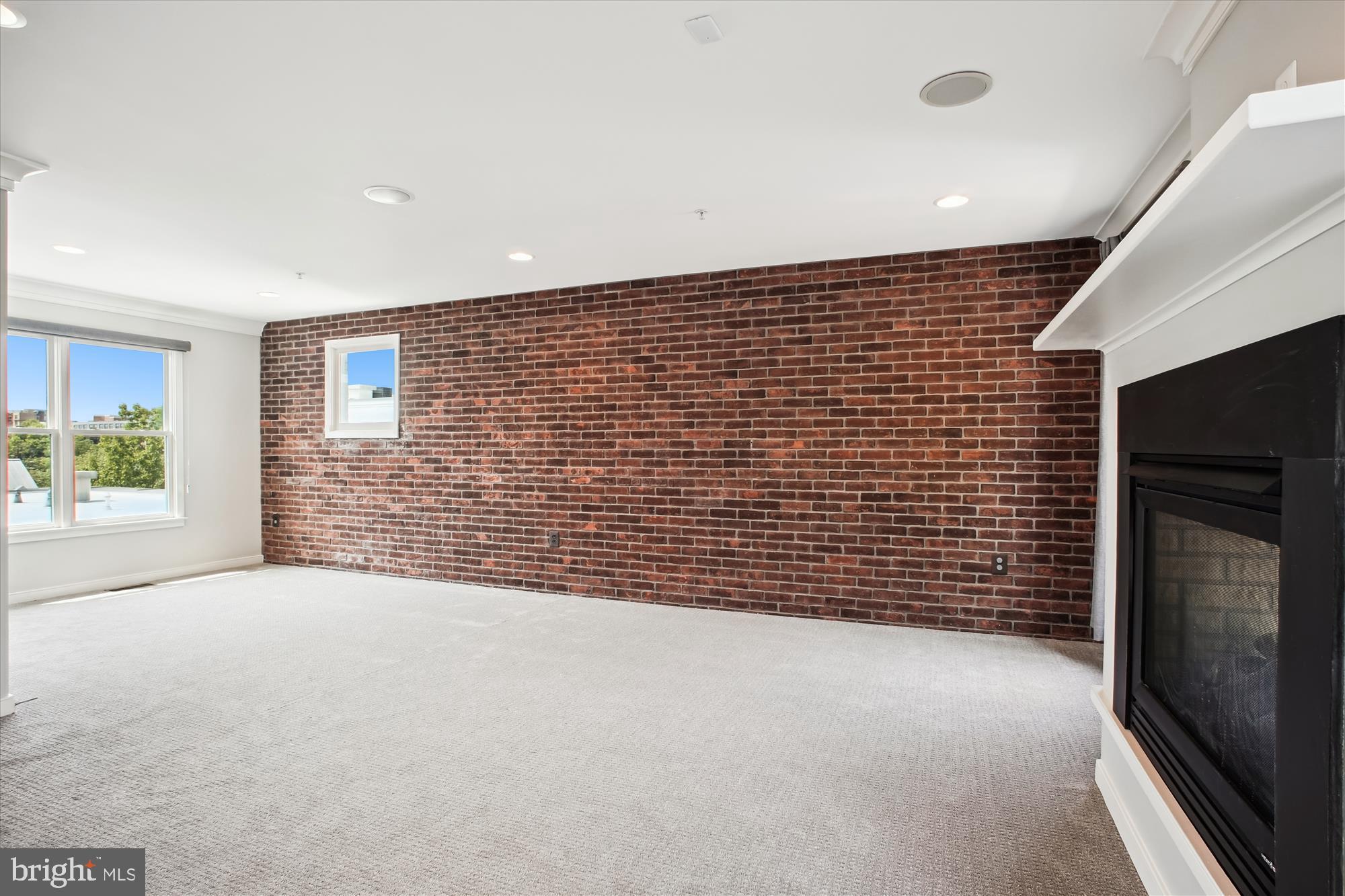 JAMES BLAND HOMES - Residential Lease