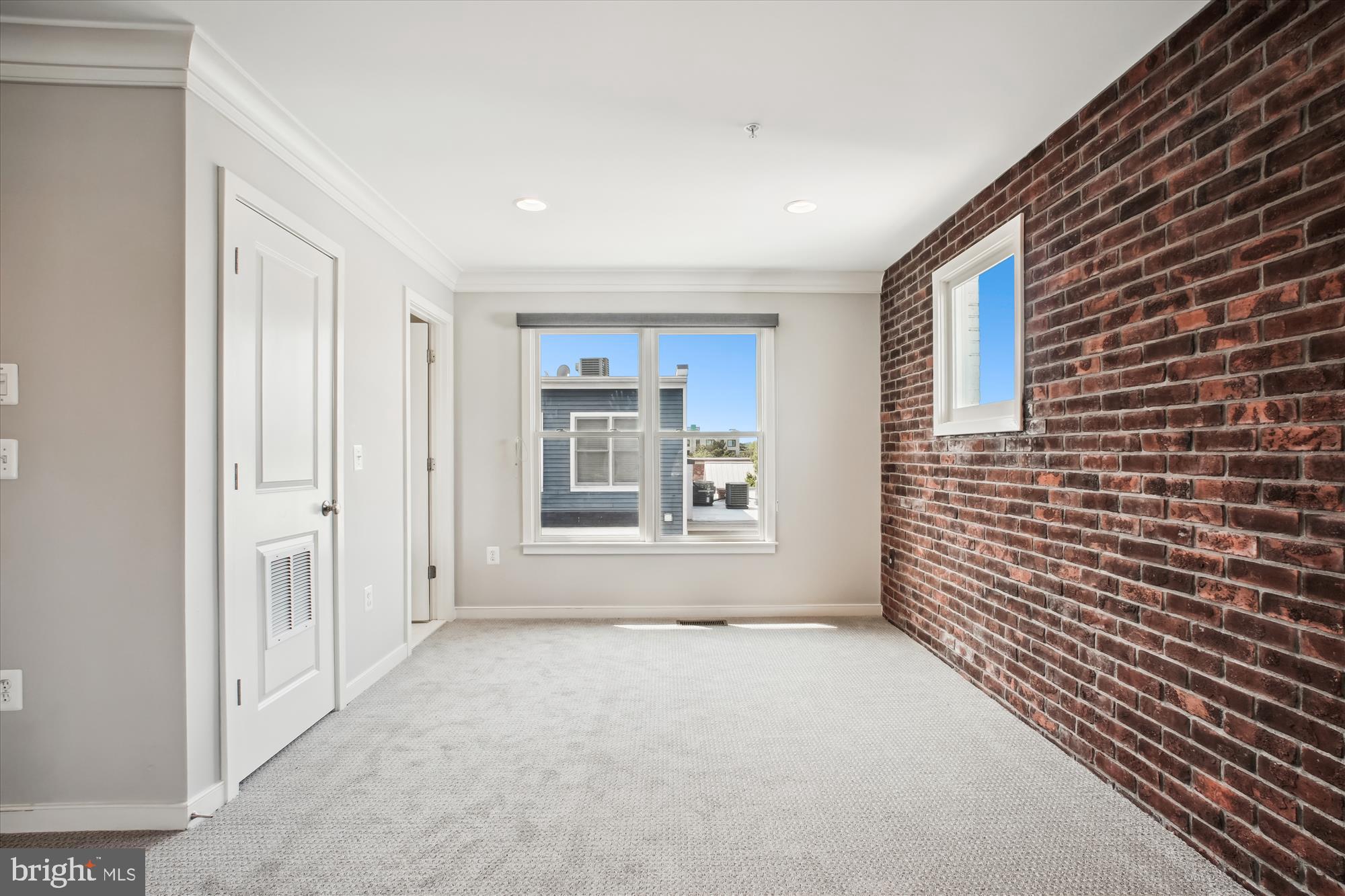 JAMES BLAND HOMES - Residential Lease