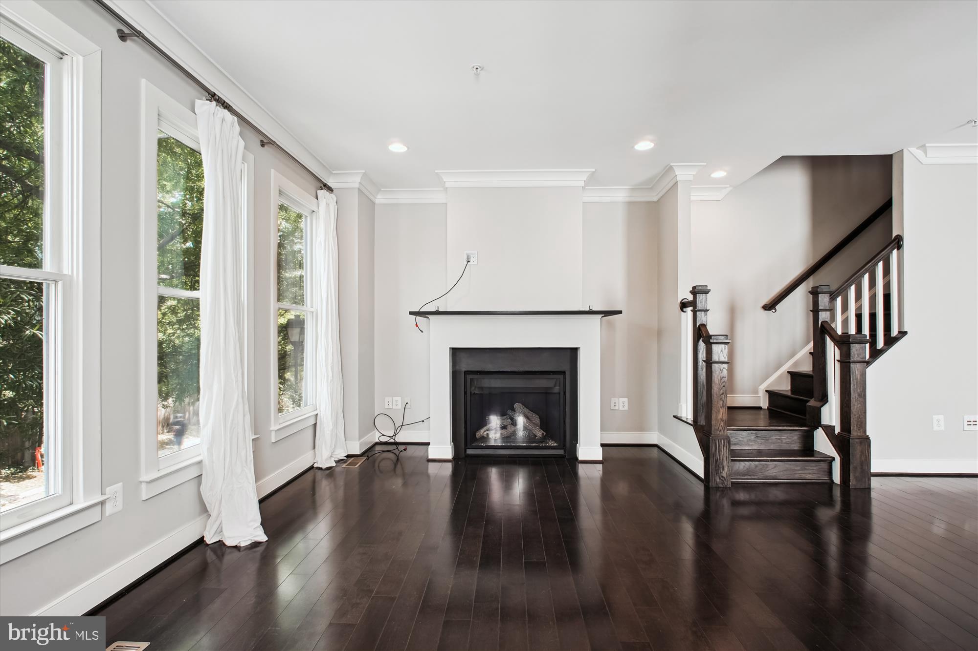 JAMES BLAND HOMES - Residential Lease