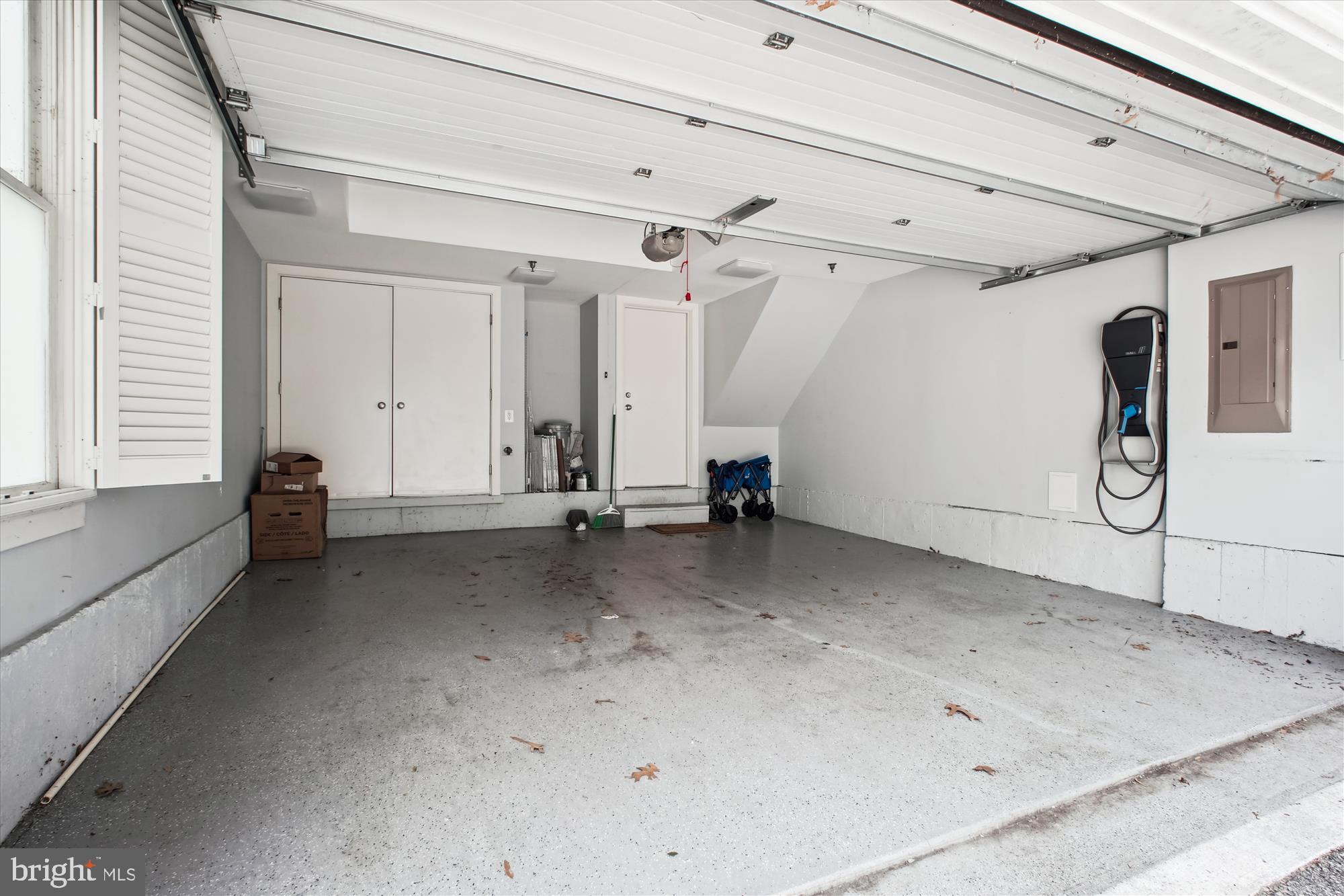 JAMES BLAND HOMES - Residential Lease