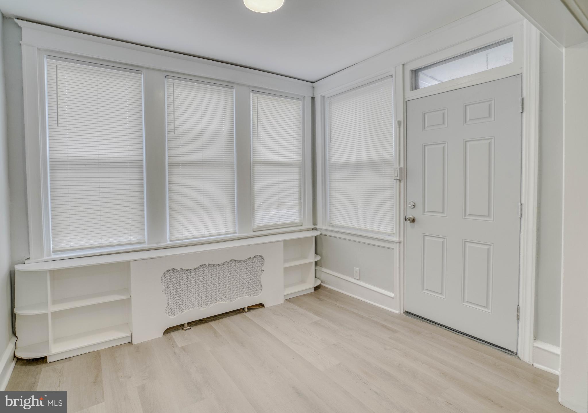 LAWNCREST - Residential