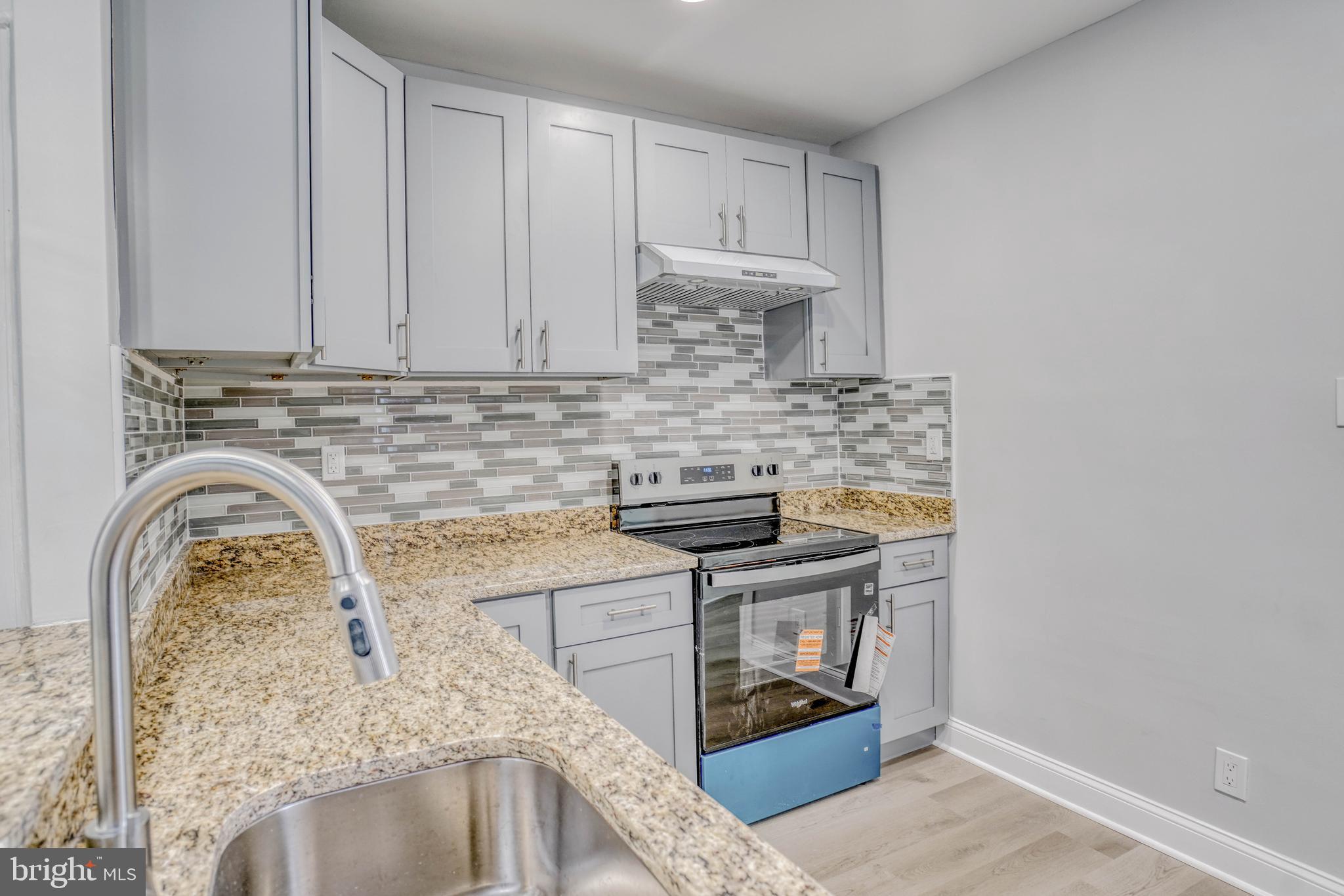 LAWNCREST - Residential