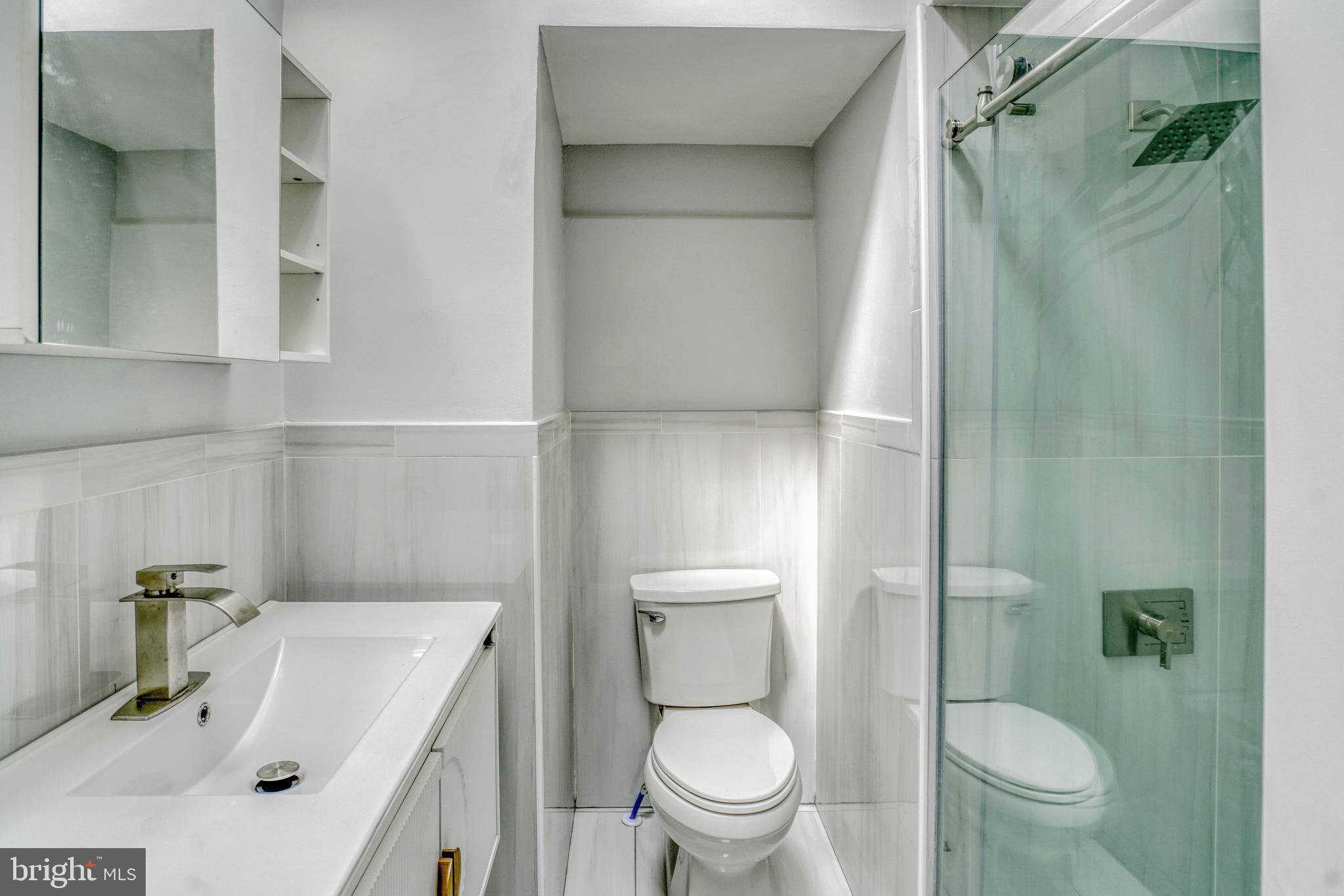 LAWNCREST - Residential