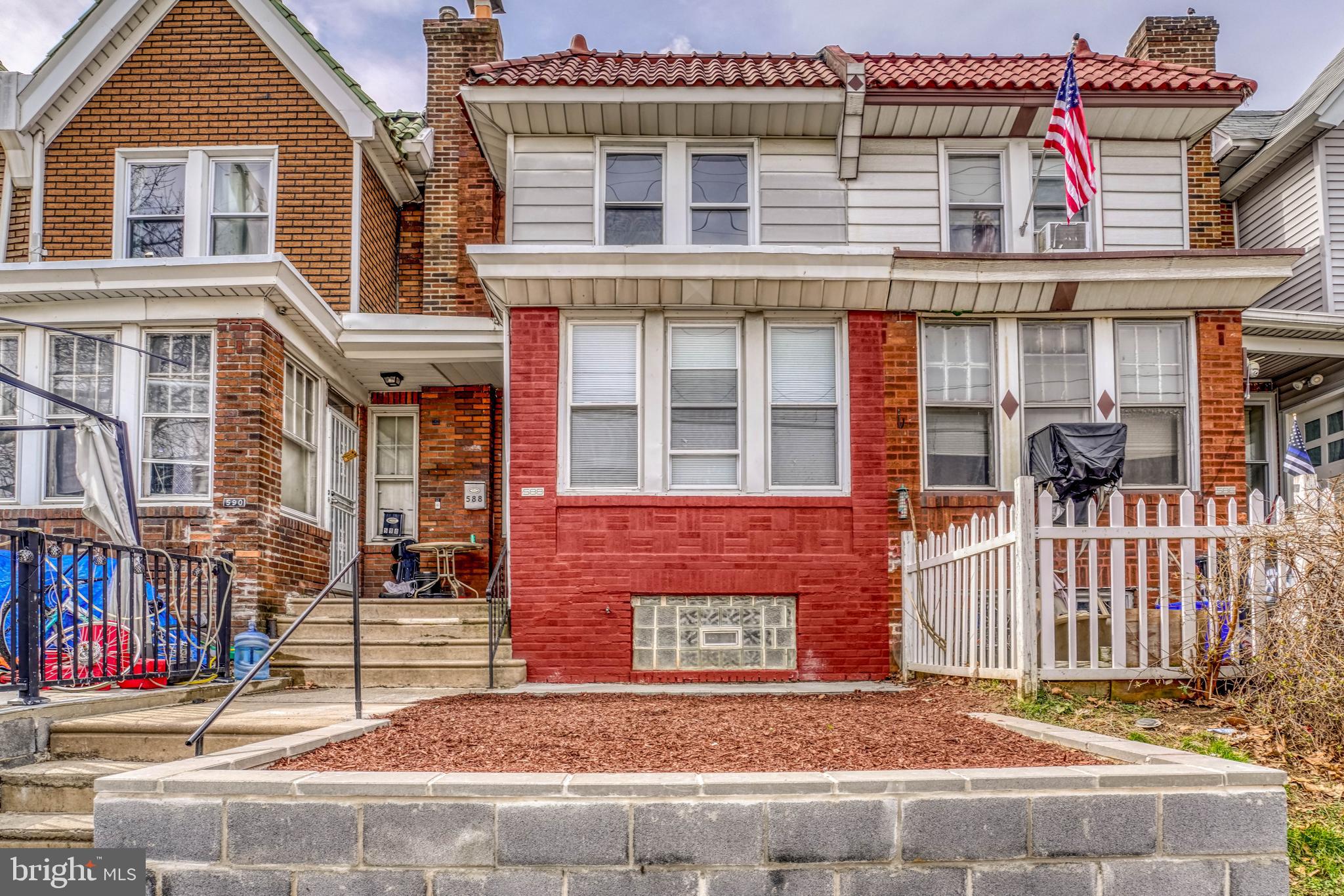 LAWNCREST - Residential