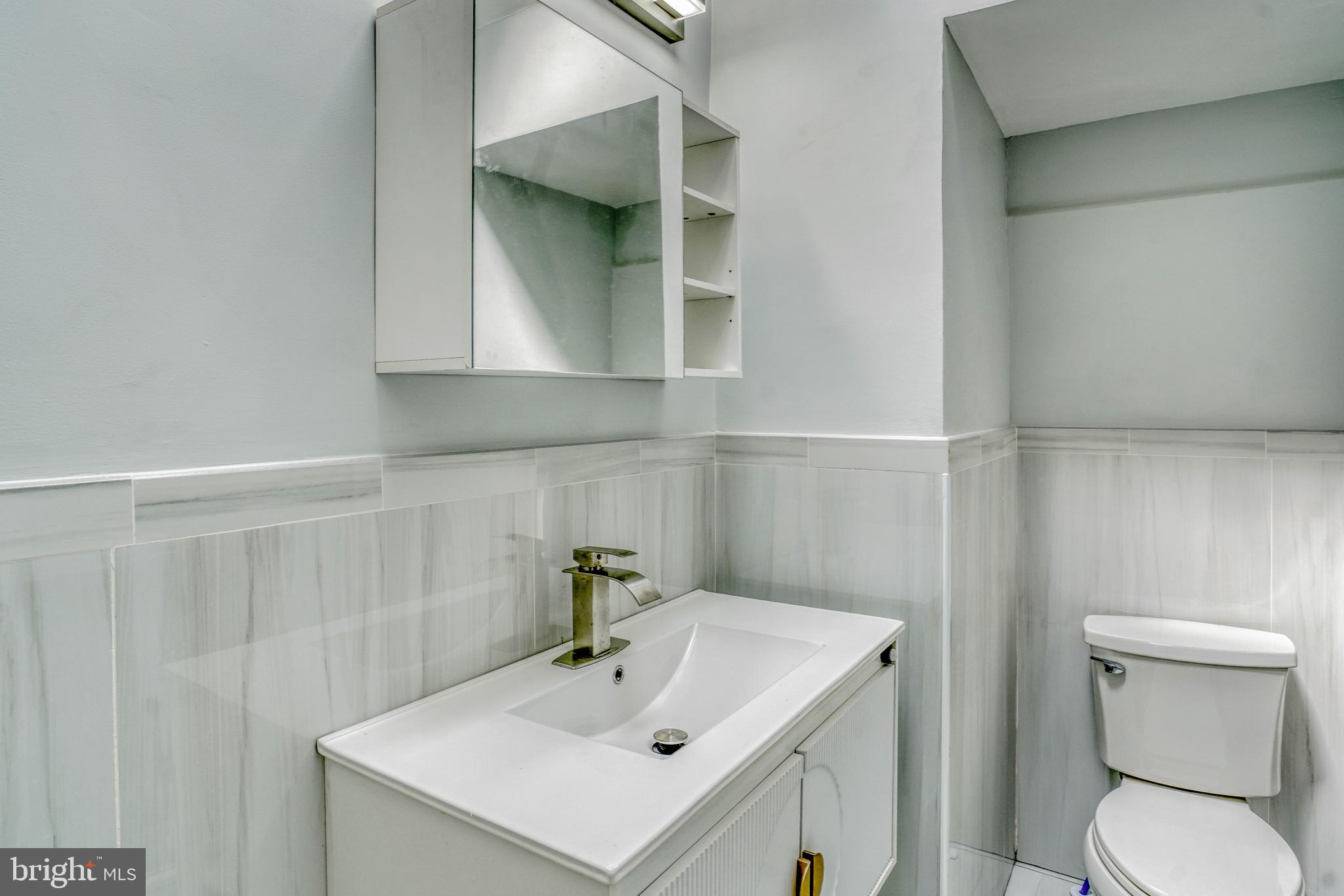 LAWNCREST - Residential