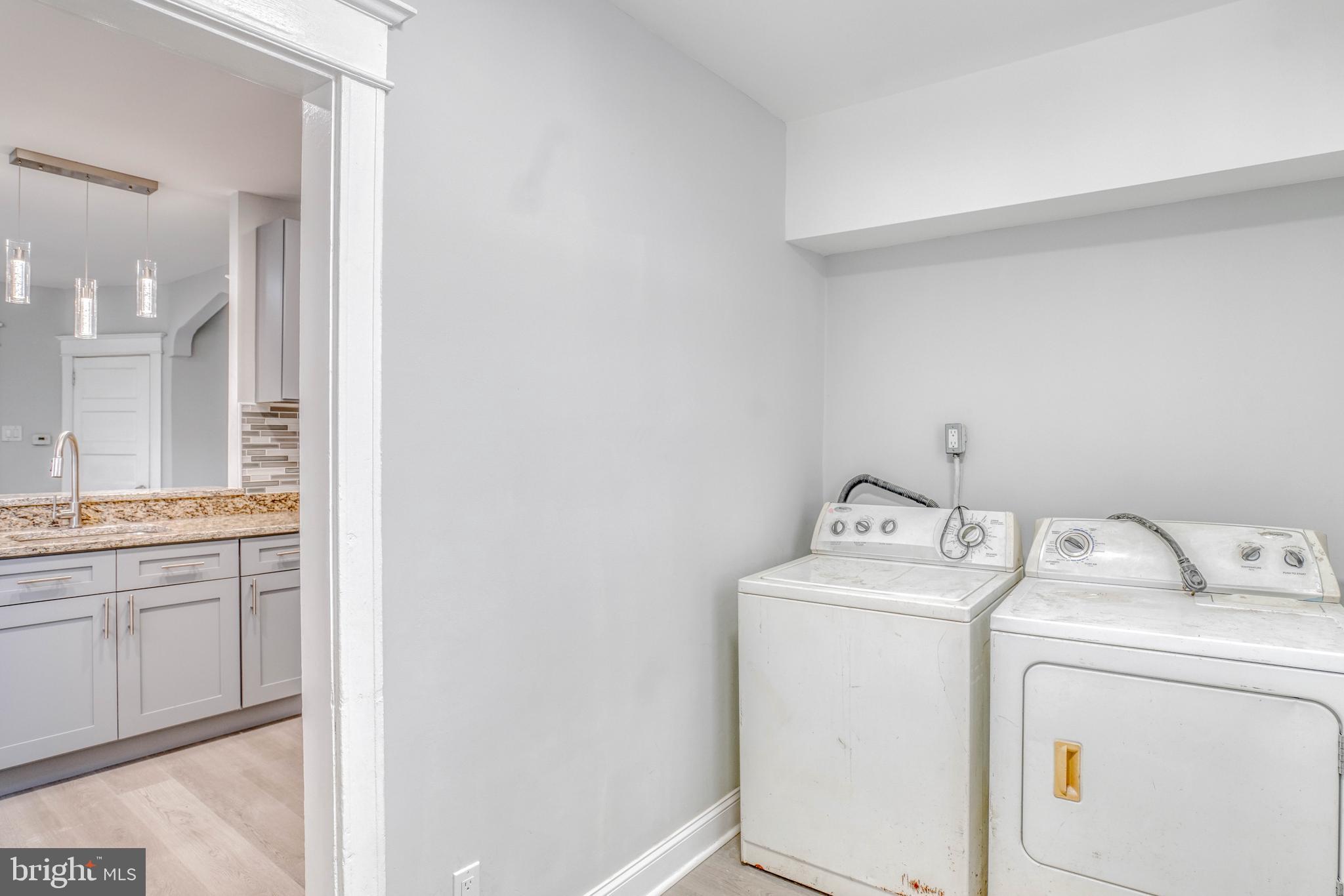 LAWNCREST - Residential