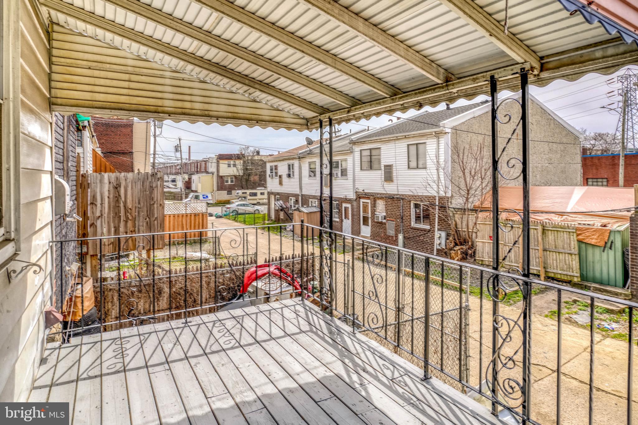 LAWNCREST - Residential